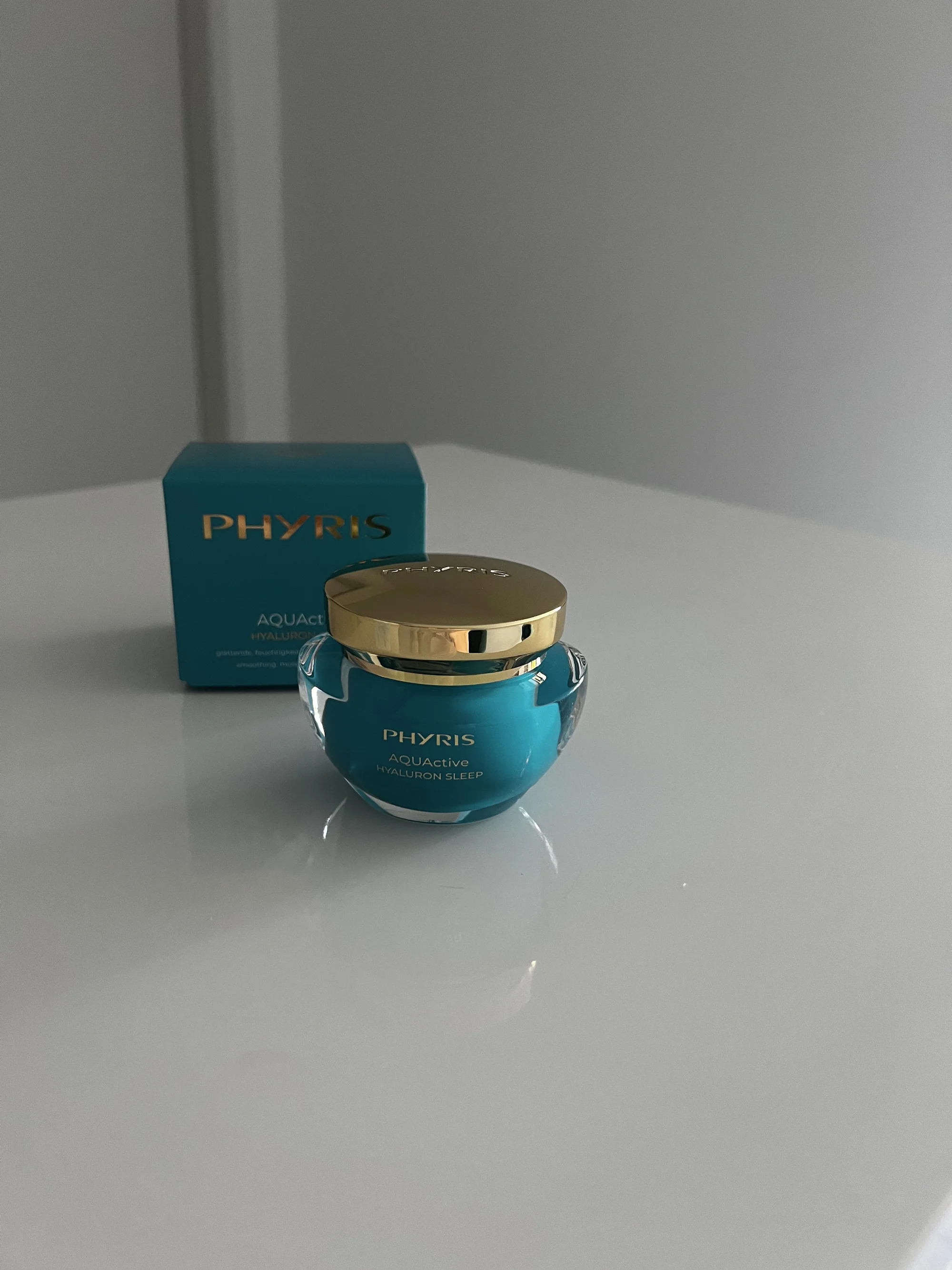 Jemný chemický peeling s AHA kyselinami nebo luxusní Golden Glow Ritual