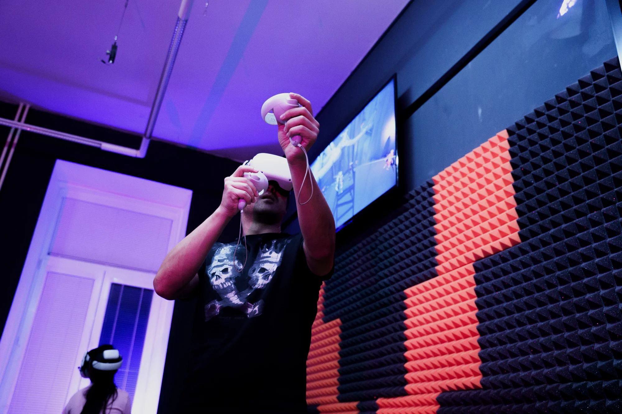 Virtuální realita na špičkovém herním zařízení Meta Quest 2: 55 minut až pro 4 hráče, mnoho různých her