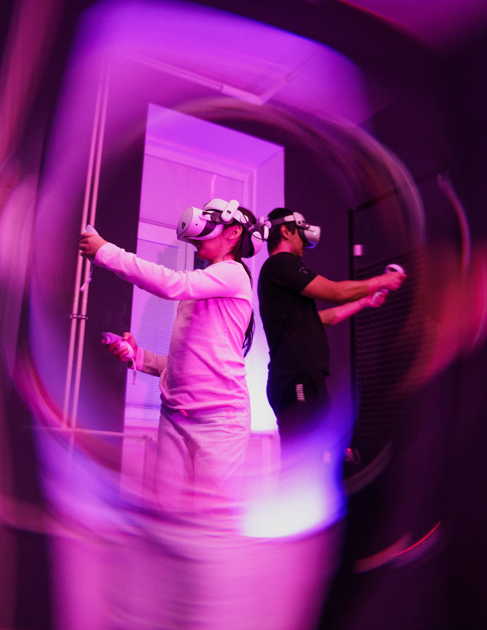 Virtuální realita na špičkovém herním zařízení Meta Quest 2: 55 minut až pro 4 hráče, mnoho různých her