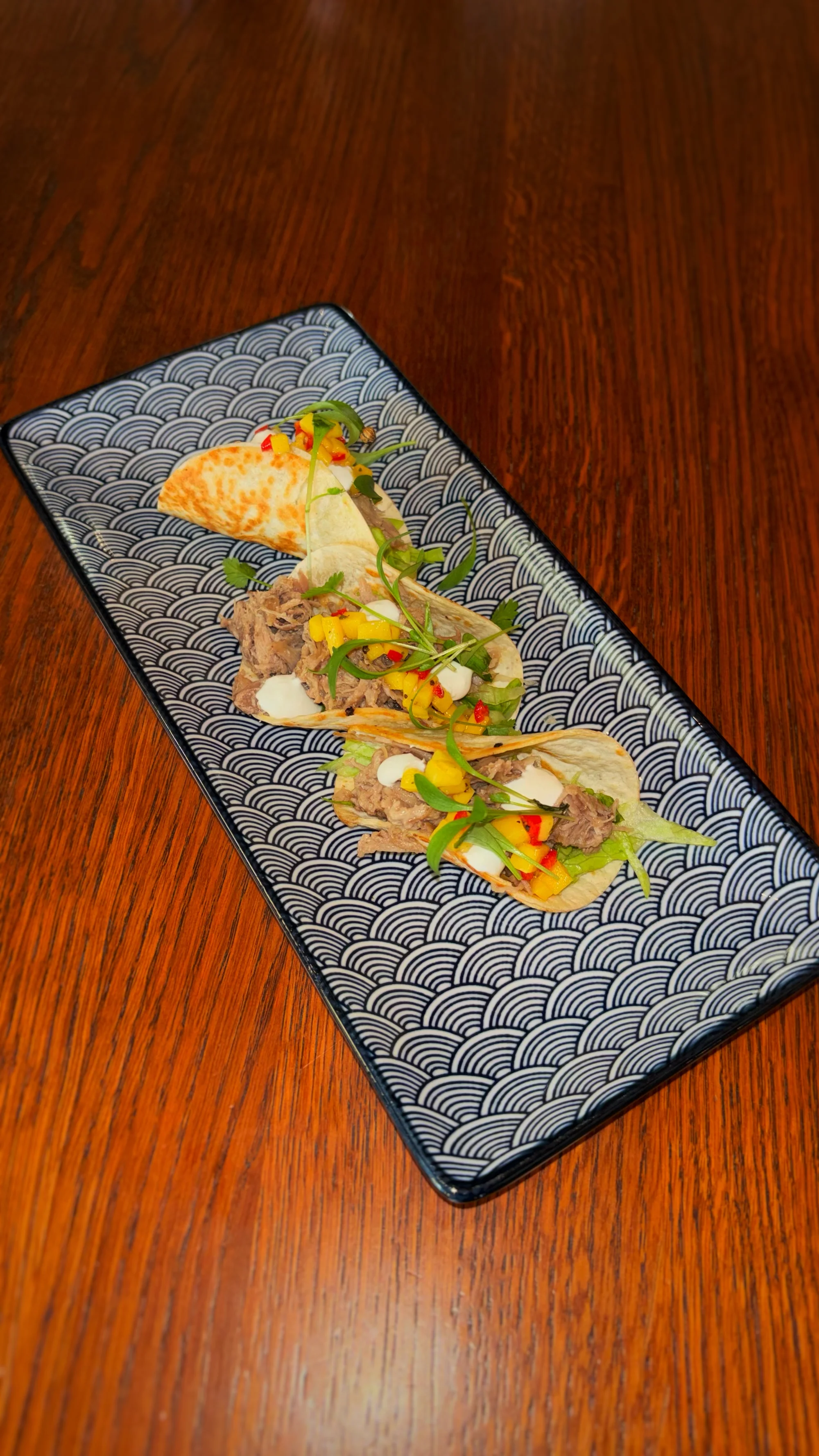 Degustace 1 až 3 druhů tapas se sklenkou vína nebo vinným párováním