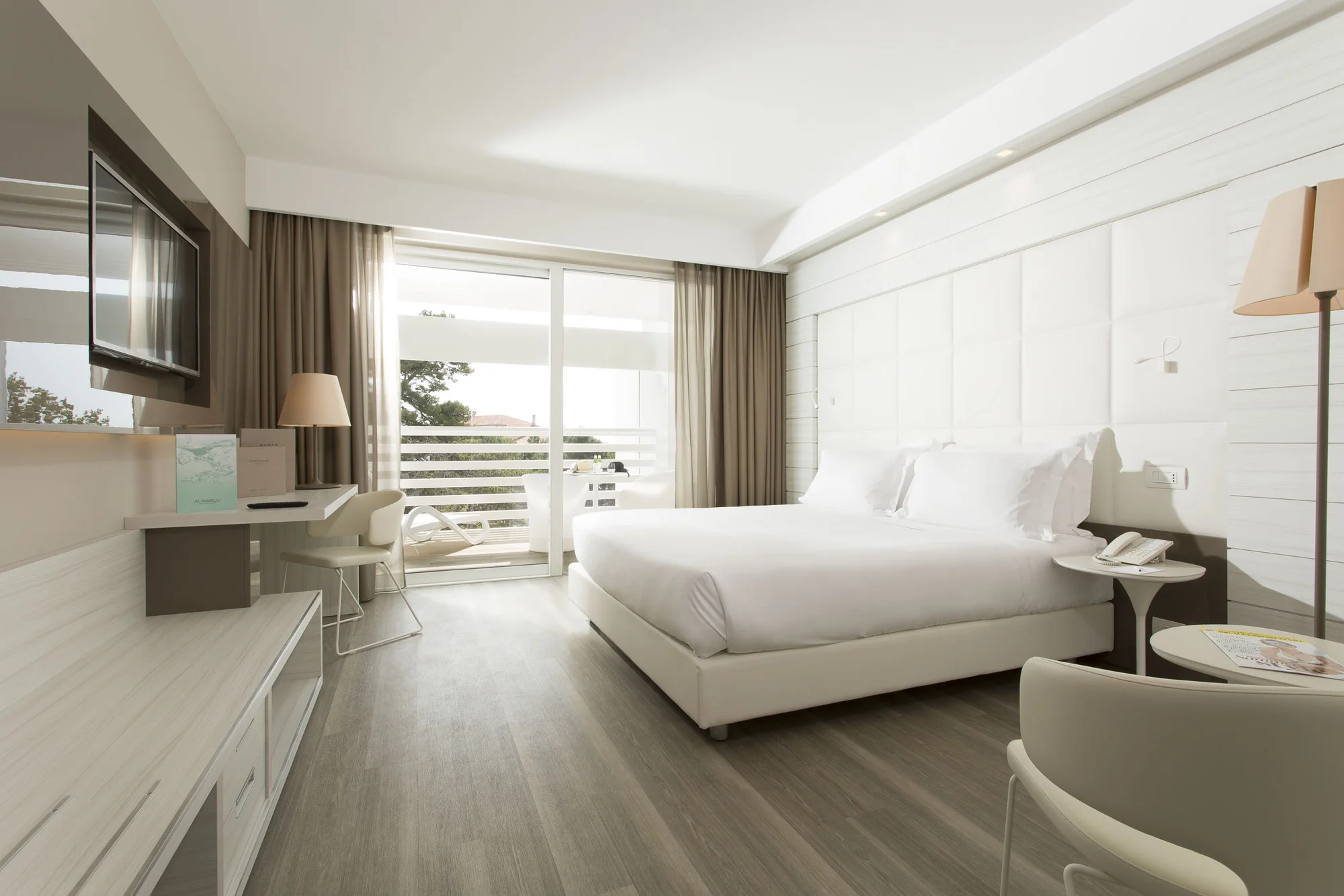 Lido di Jesolo: 5* hotel s vlastní pláží a 70m bazénem, wellness, snídaně i lekce jógy