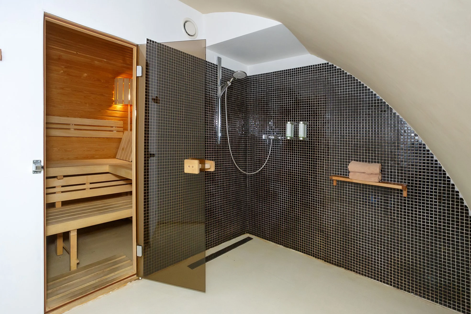 Pobyt ve 4* hotelu v Litomyšli: snídaně i 3chod. večeře a vstup do sauny