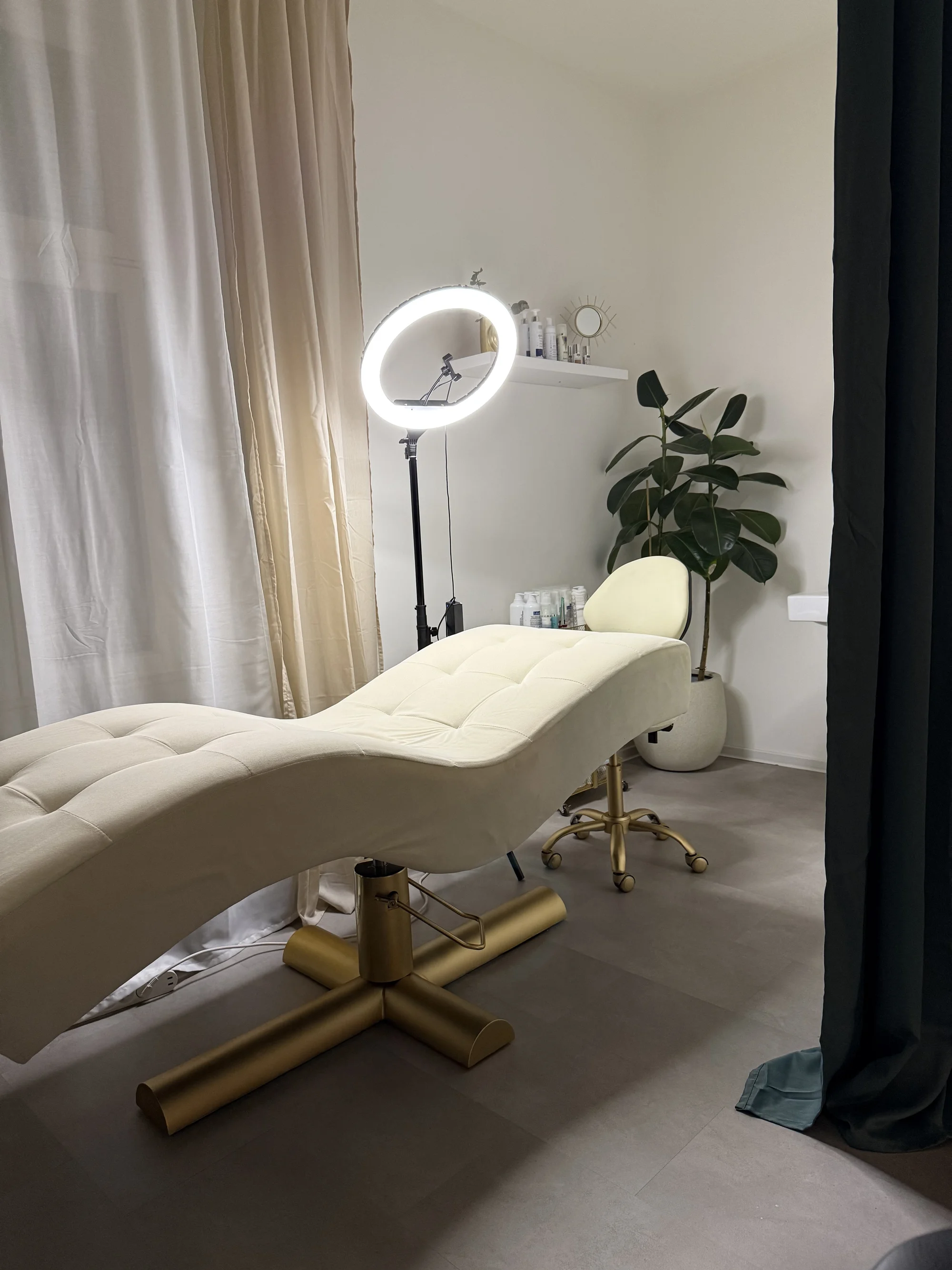 Omlaďte svou pleť: kosmetické ošetření pomocí séra s lososí DNA