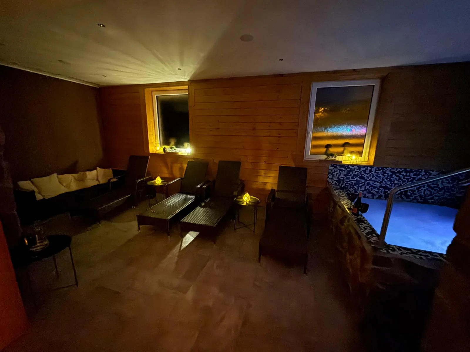 Pobyt v apartmánu mezi Krkonoši a Českým rájem: privátní wellness a prosecco