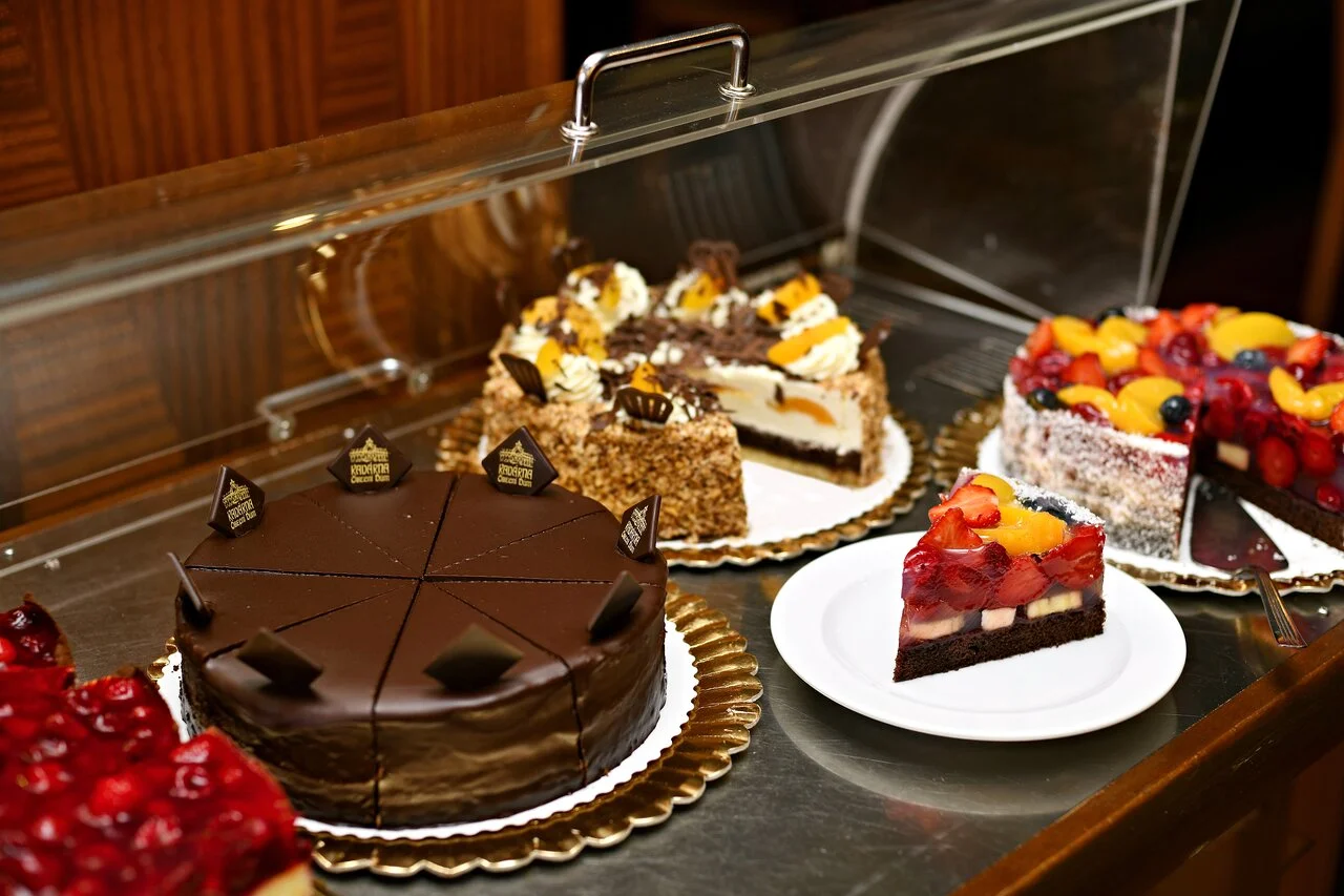 Káva a dort pro 2 osoby v nádherné secesní kavárně v Obecním domě