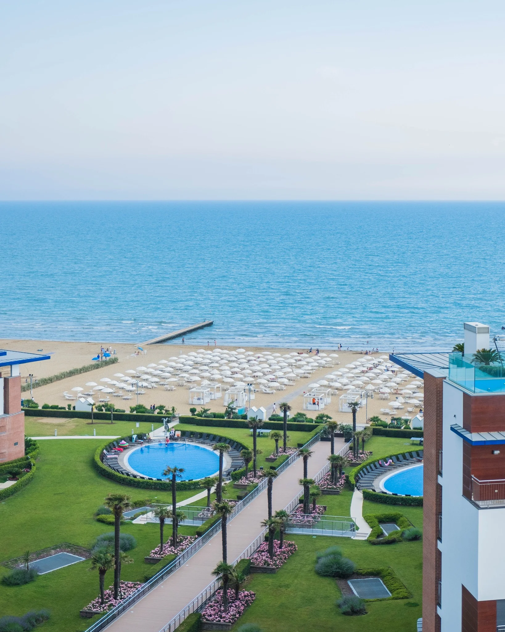 Lido di Jesolo: 5* hotel s vlastní pláží a 70m bazénem, wellness, snídaně i lekce jógy