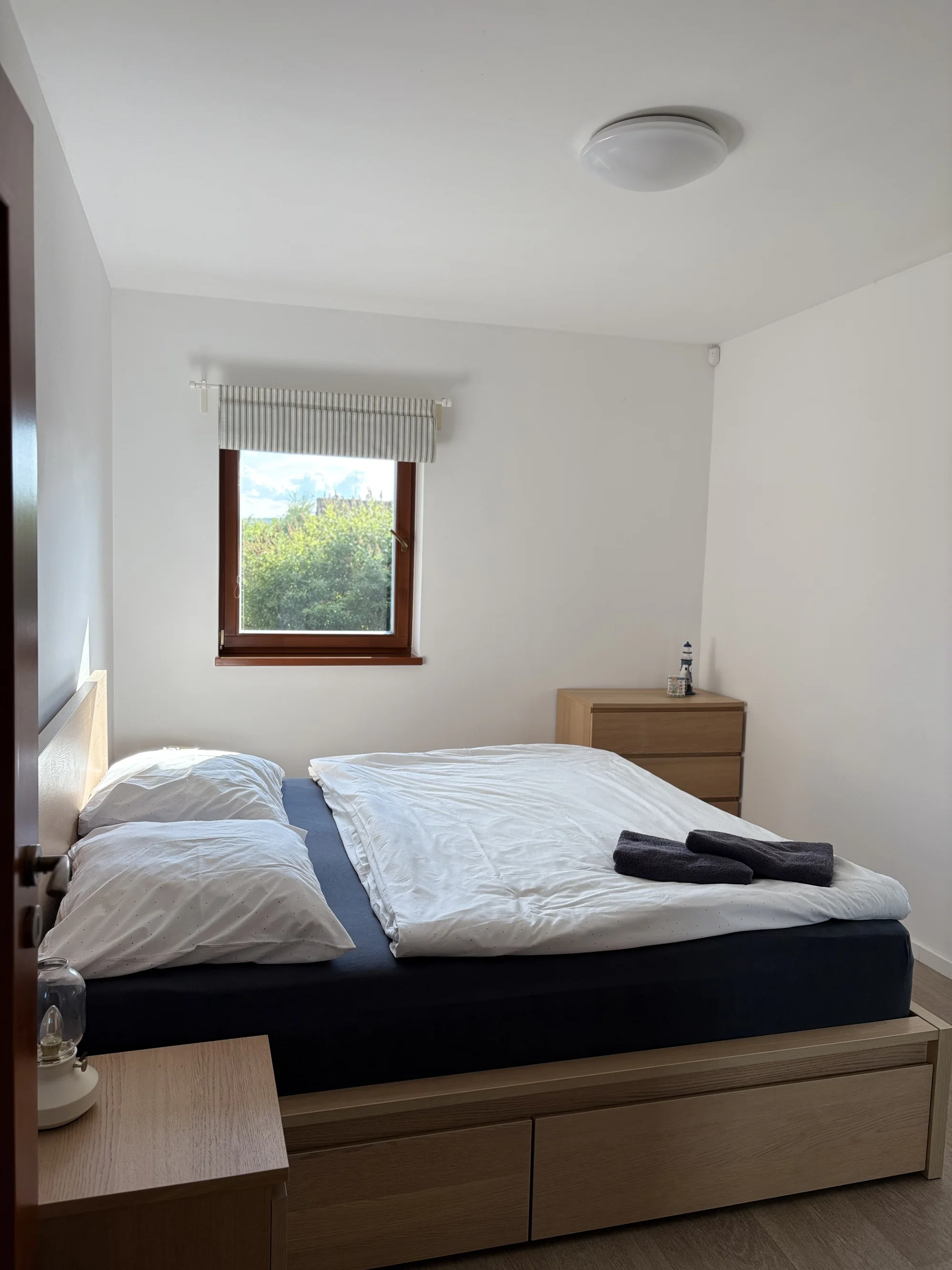 Dovolená v oblasti Tiských stěn: moderní prázdninový domek až pro 7 osob, možnost wellness