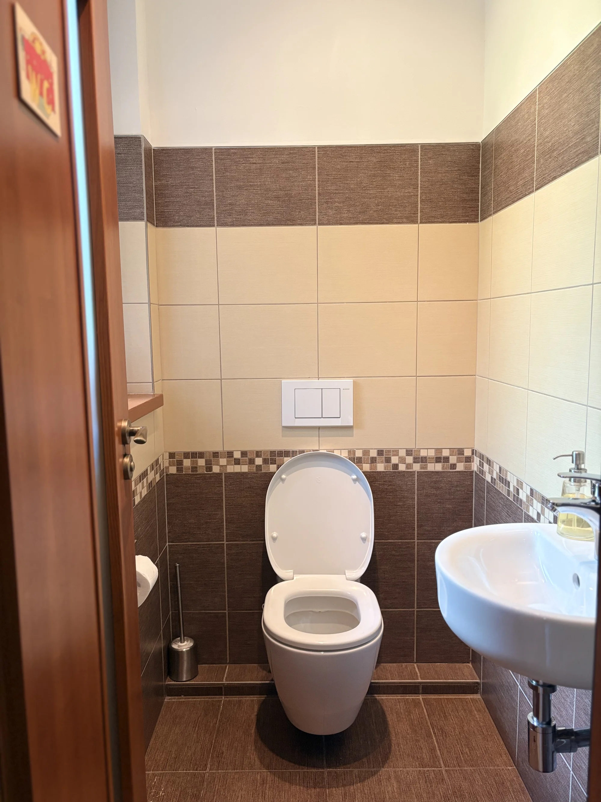 Dovolená v oblasti Tiských stěn: moderní prázdninový domek až pro 7 osob, možnost wellness