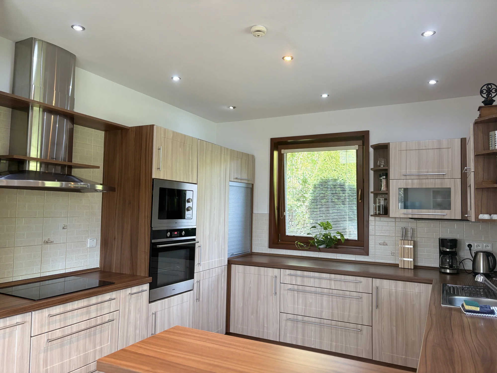 Dovolená v oblasti Tiských stěn: moderní prázdninový domek až pro 7 osob, možnost wellness