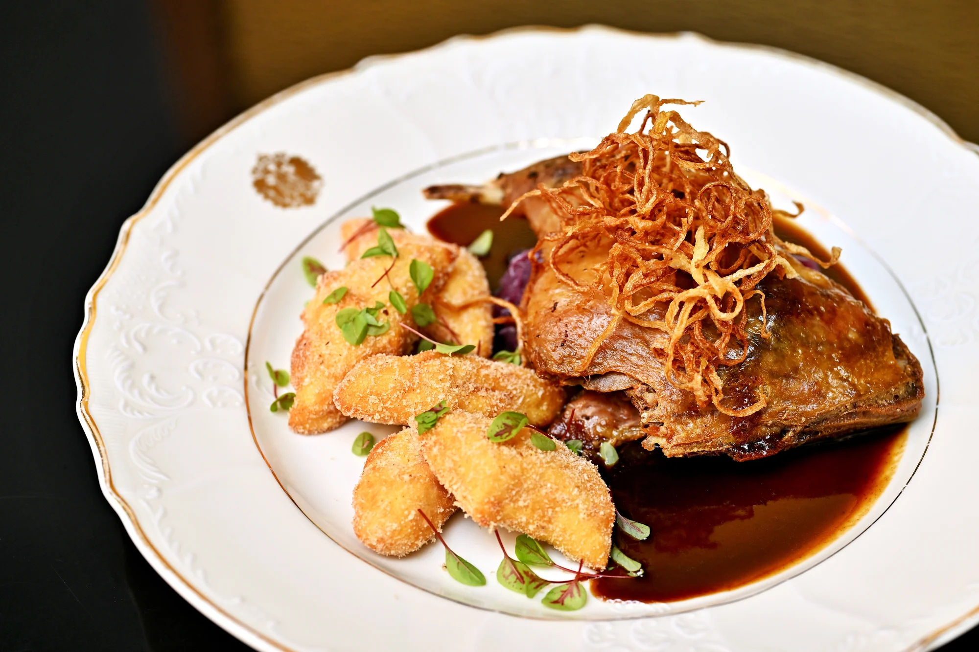 3–5chod. menu dle výběru pro 2 v Grandhotelu Bohemia: konfitované kachní prso, pstruh i dort