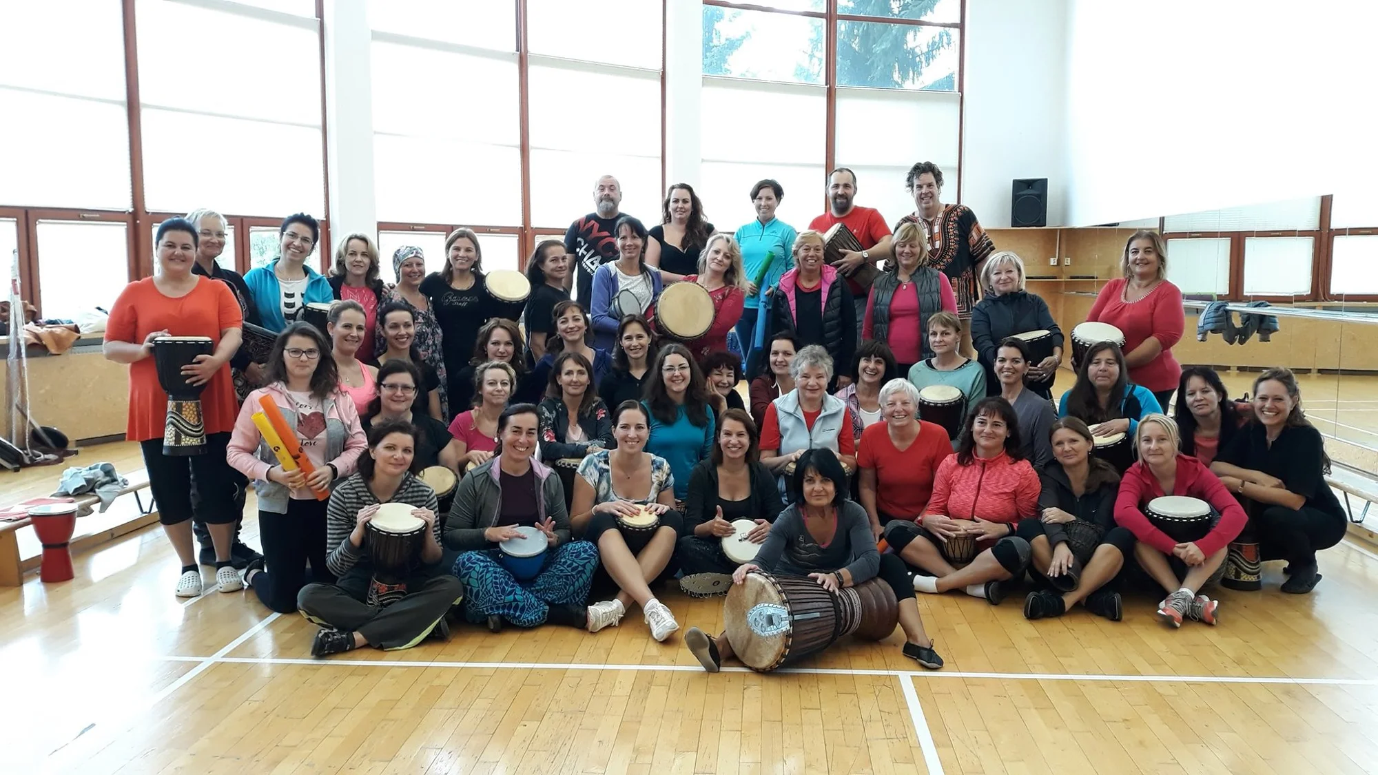 Zažijte rytmus: Workshop na africké bubny Djembe s dopravou zdarma po celé ČR
