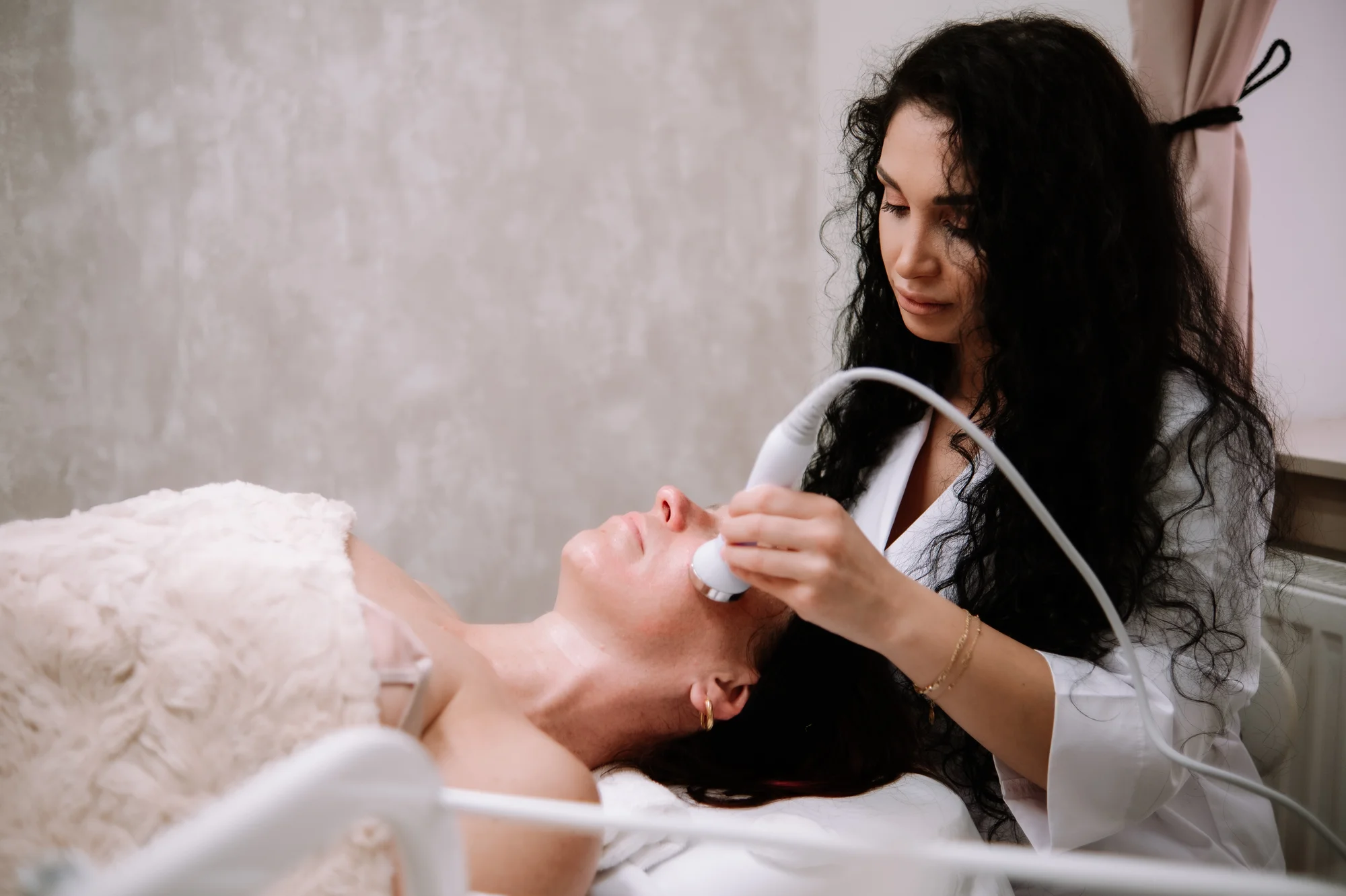 Dárkový poukaz na služby beauty studia v Ostravě-Porubě: 1000 až 2000 Kč