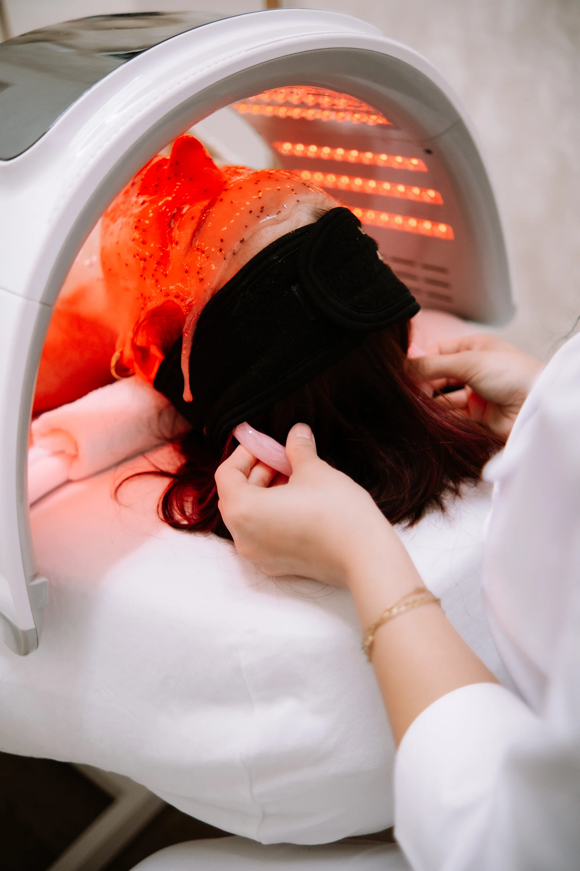 Dárkový poukaz na služby beauty studia v Ostravě-Porubě: 1000 až 2000 Kč