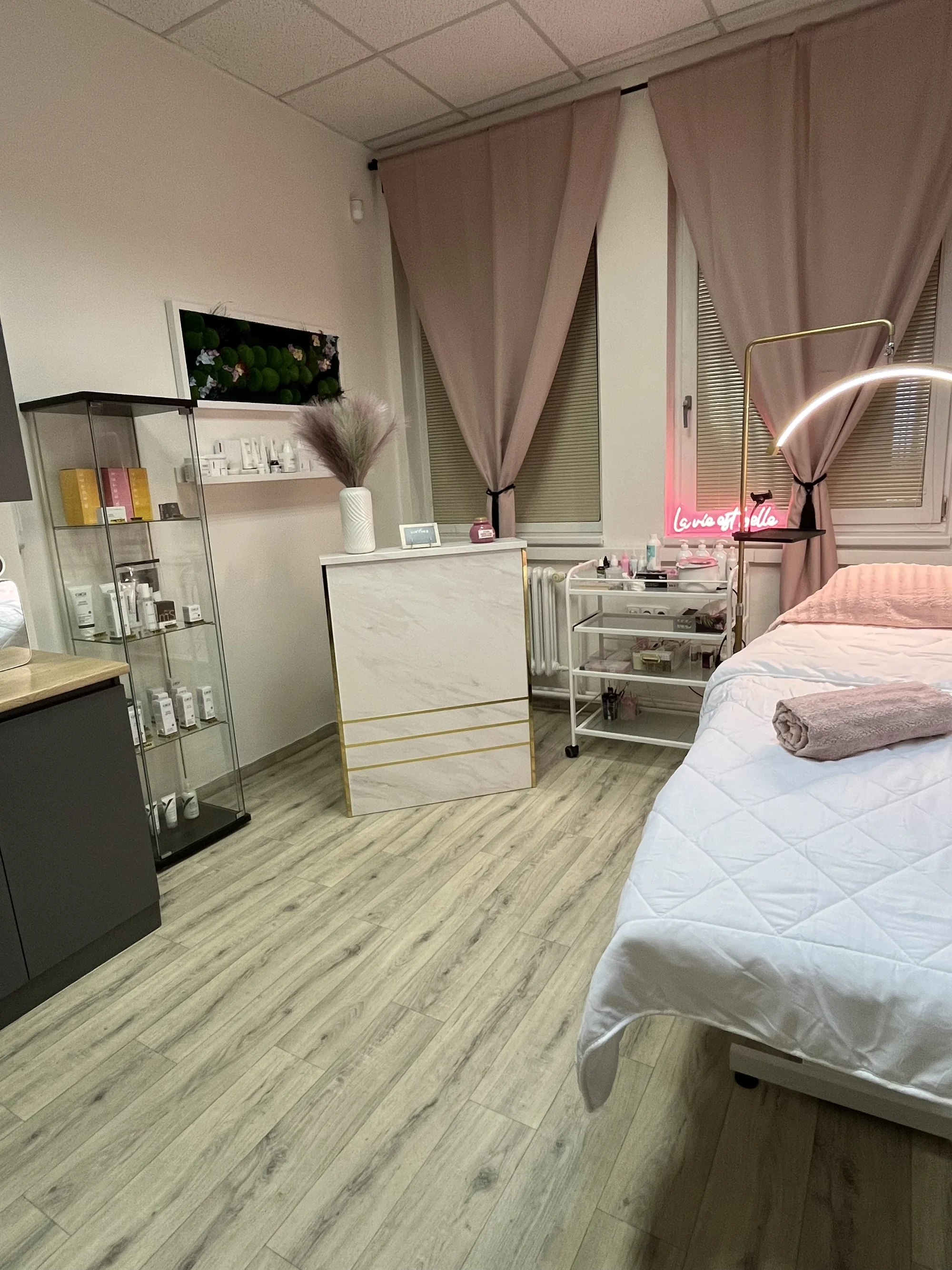 Dárkový poukaz na služby beauty studia v Ostravě-Porubě: 1000 až 2000 Kč