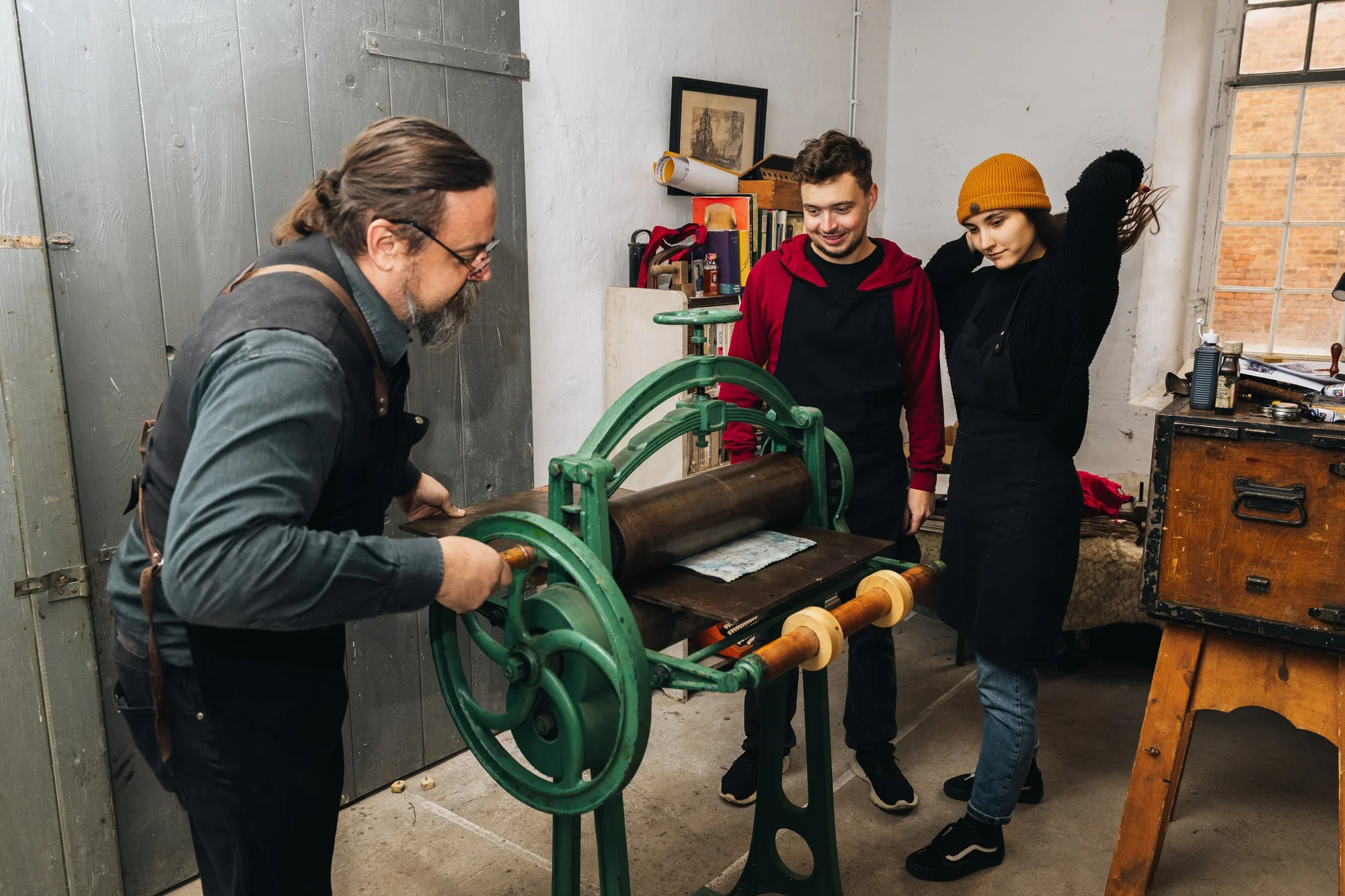 Workshop historického tisku: prohlídka, pečetění i košík plný dobrot