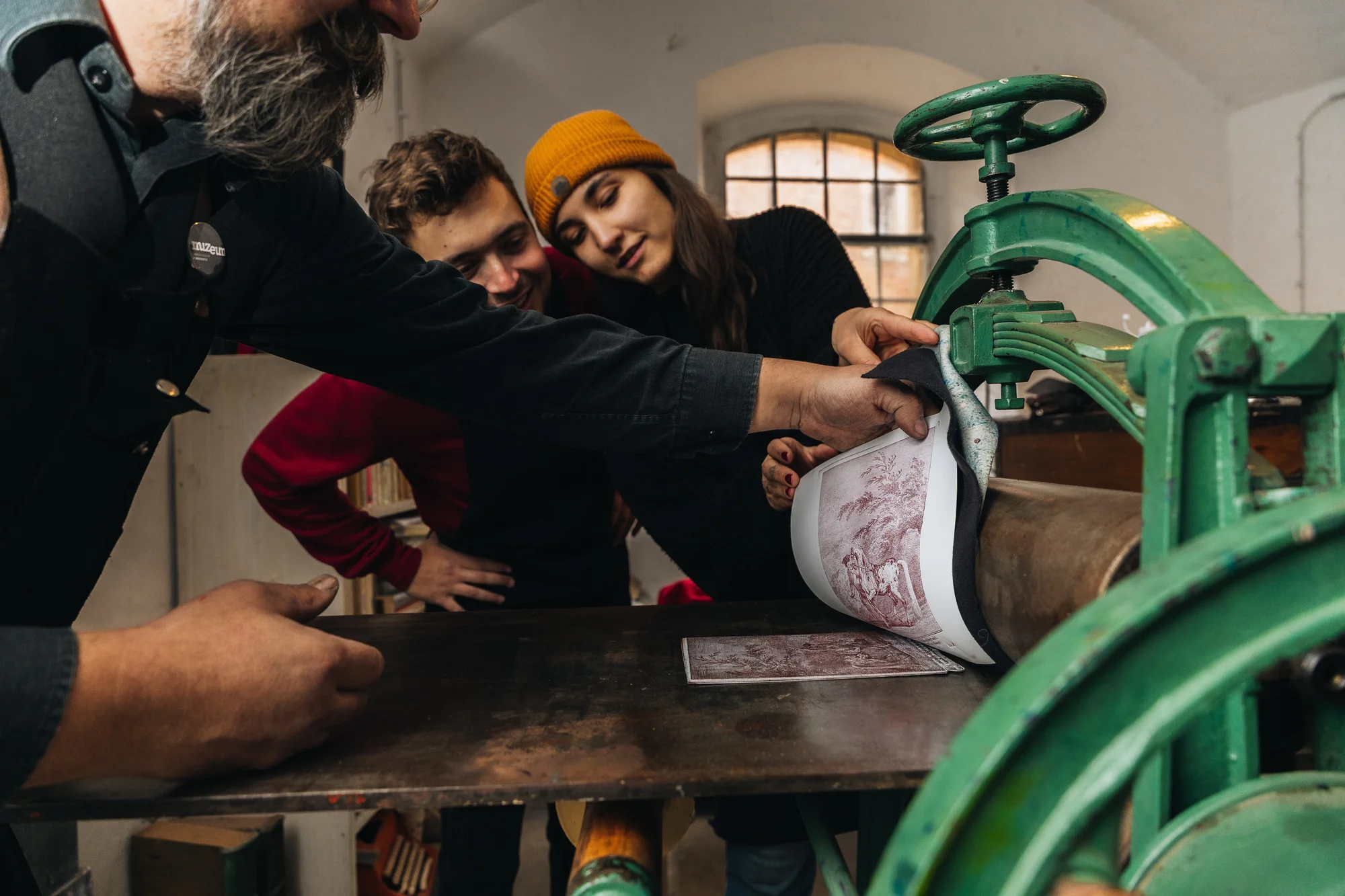 Workshop historického tisku: prohlídka, pečetění i košík plný dobrot