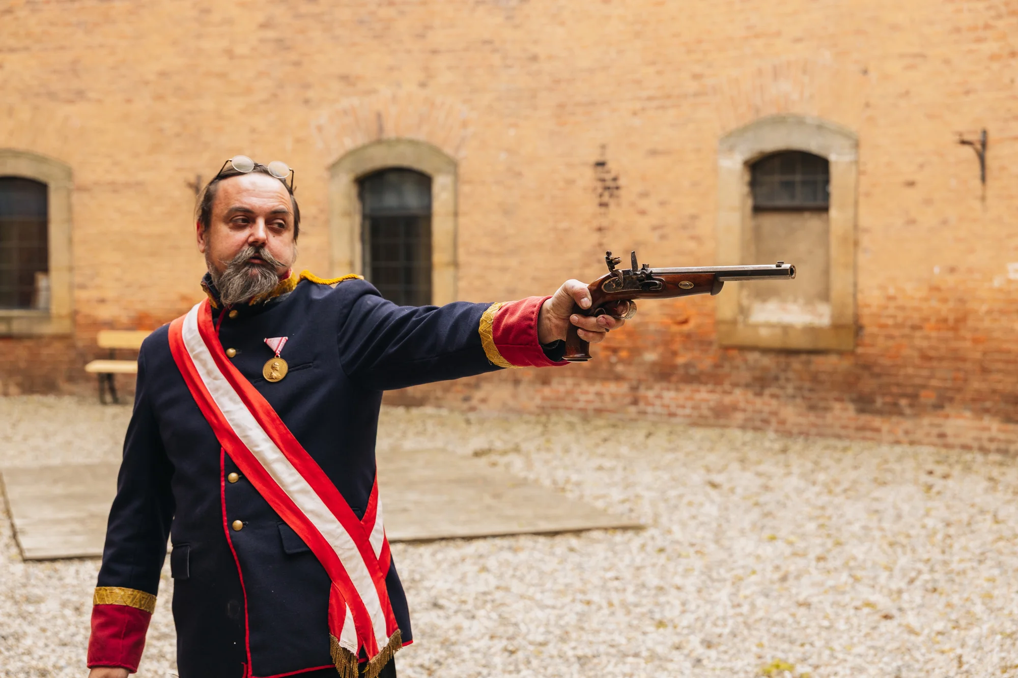Dobrodružství v pevnosti: výroba střeliva, historická střelnice i večeře pro dva