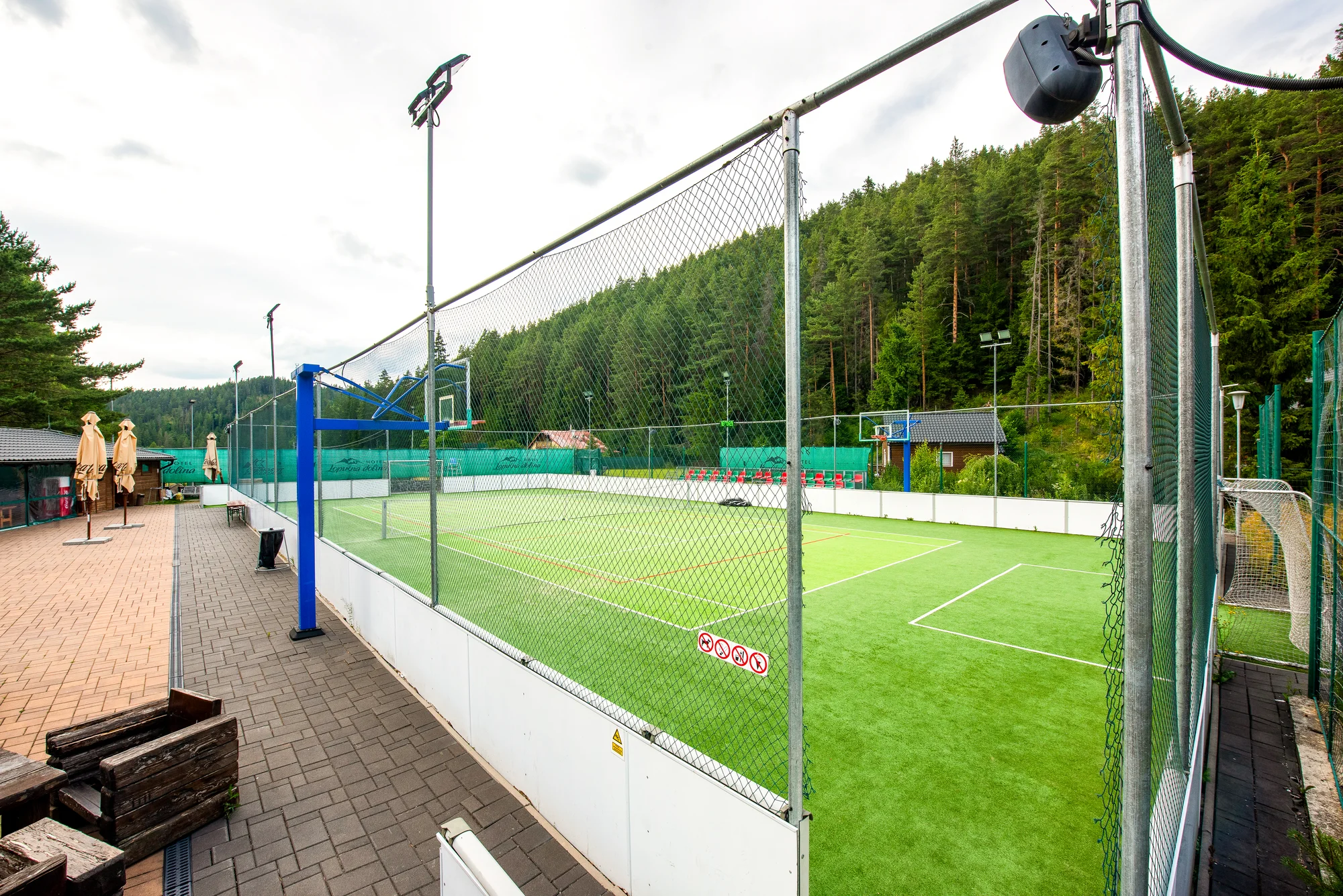 Lopušná Dolina pod Tatrami: pobyt v pokojích nebo chatce s wellness a možností stravování