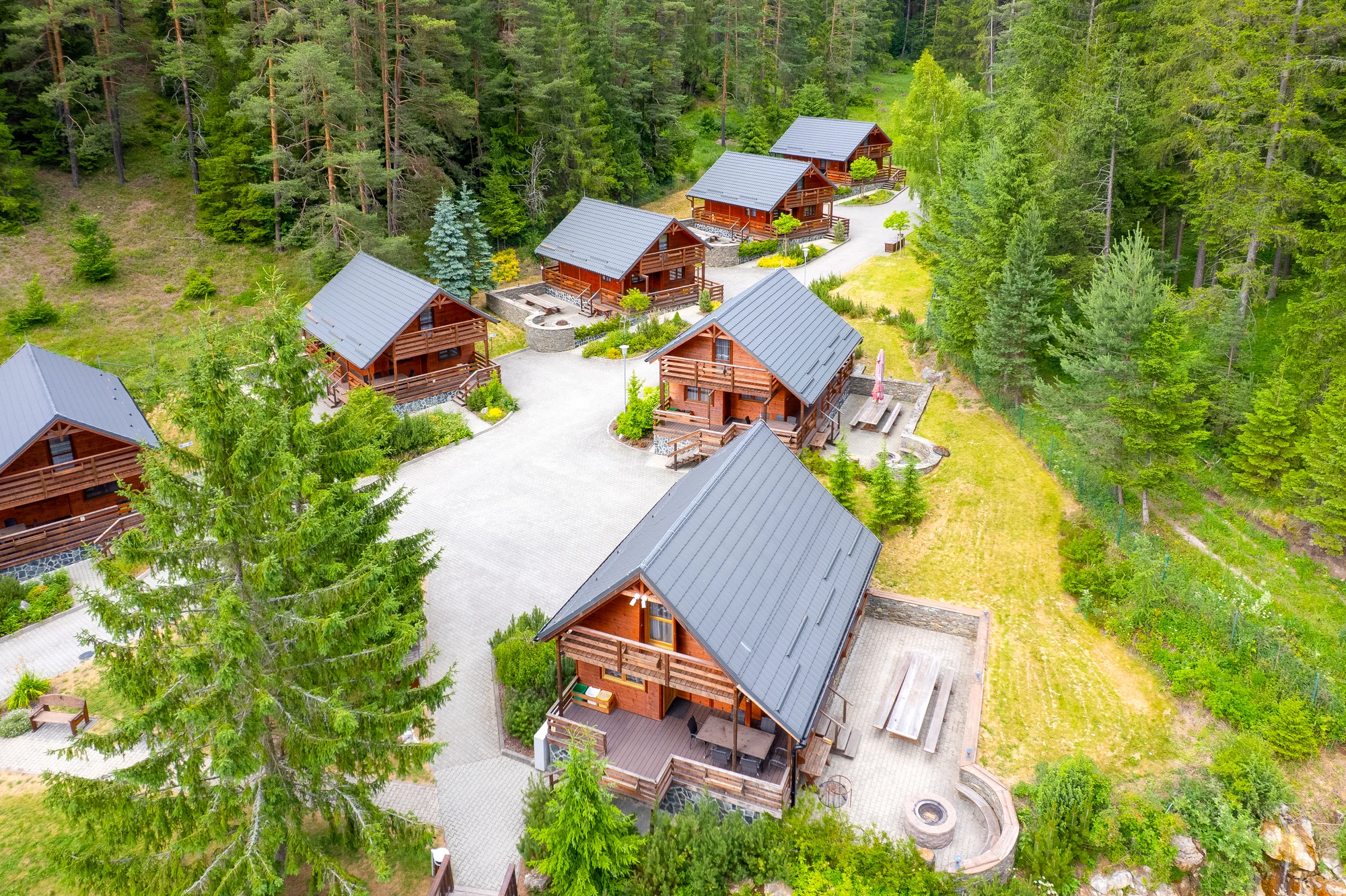Lopušná Dolina pod Tatrami: pobyt v pokojích nebo chatce s wellness a možností stravování