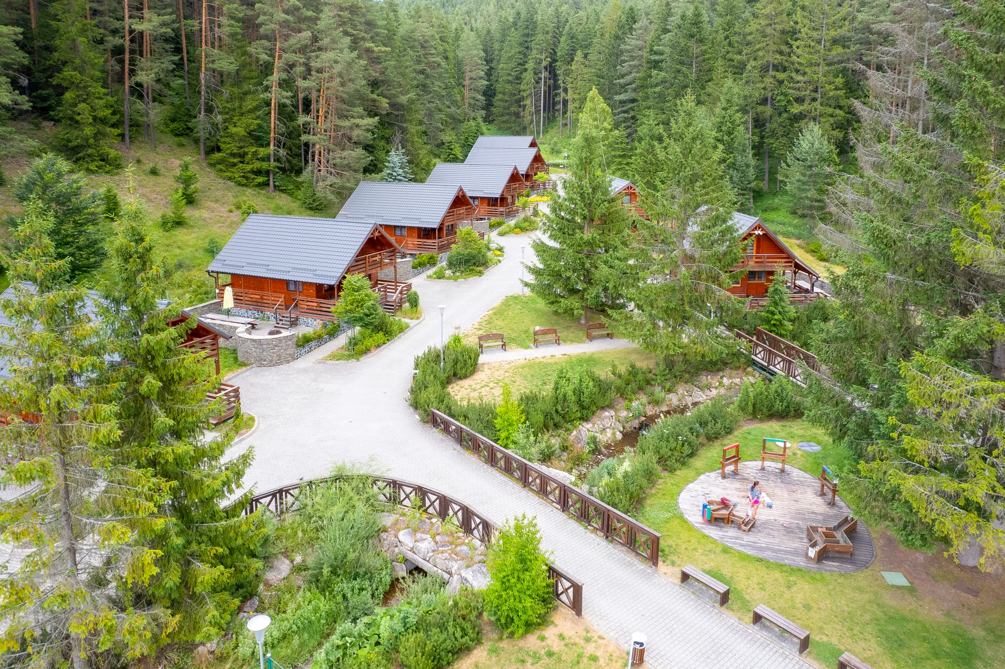Lopušná Dolina pod Tatrami: pobyt v pokojích nebo chatce s wellness a možností stravování