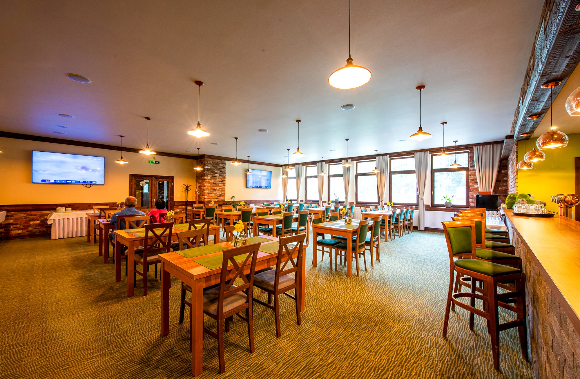 Lopušná Dolina pod Tatrami: pobyt v pokojích nebo chatce s wellness a možností stravování