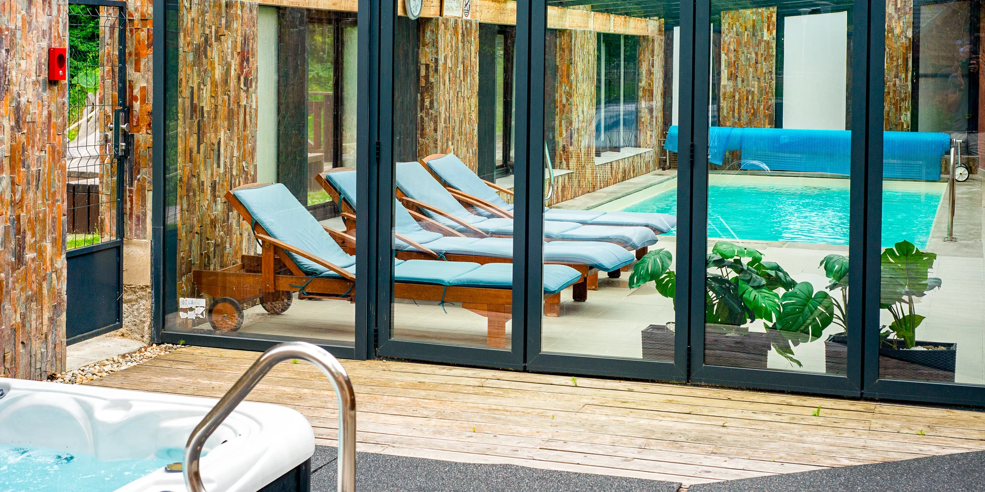 Lopušná Dolina pod Tatrami: pobyt v pokojích nebo chatce s wellness a možností stravování