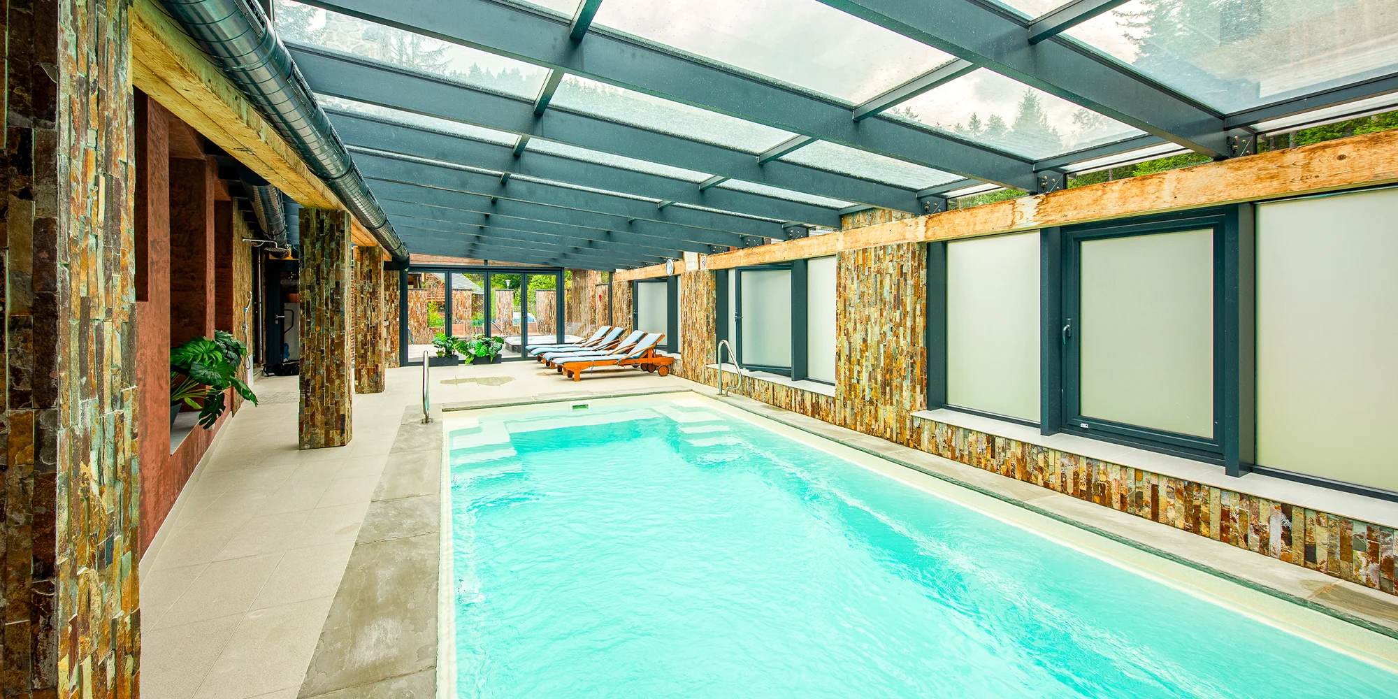 Lopušná Dolina pod Tatrami: pobyt v pokojích nebo chatce s wellness a možností stravování