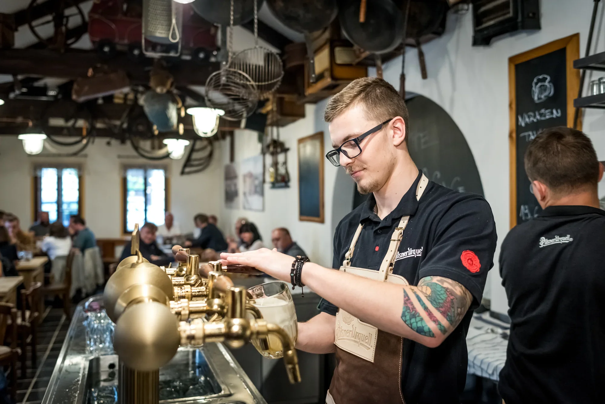 Namíchaný tatarák z falešné svíčkové a zlatavé topinky: 150 nebo 300 g