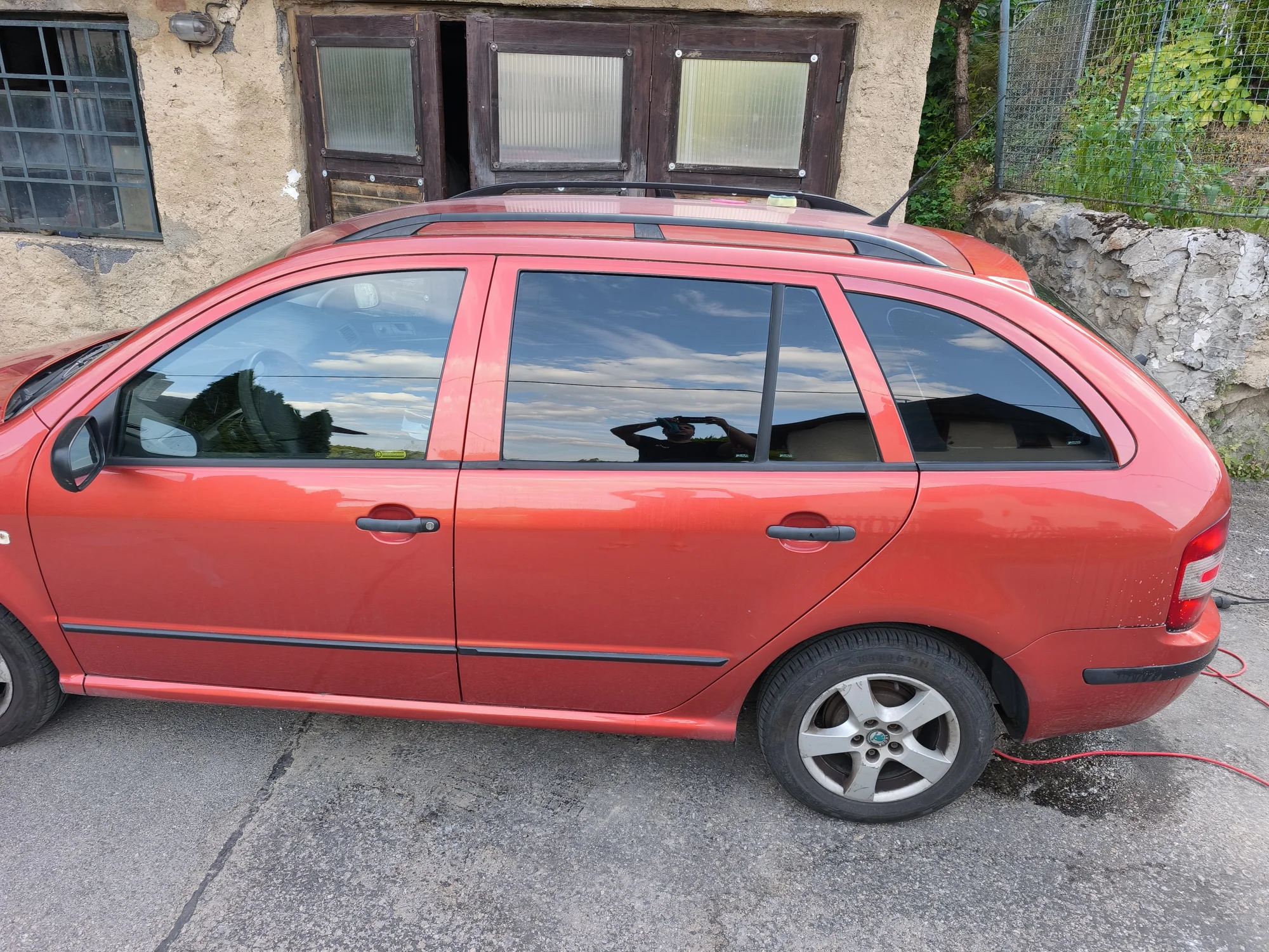 Tónování skel pro všechny typy vozidel: kvalitní fólie Infrasol s 13letou zárukou