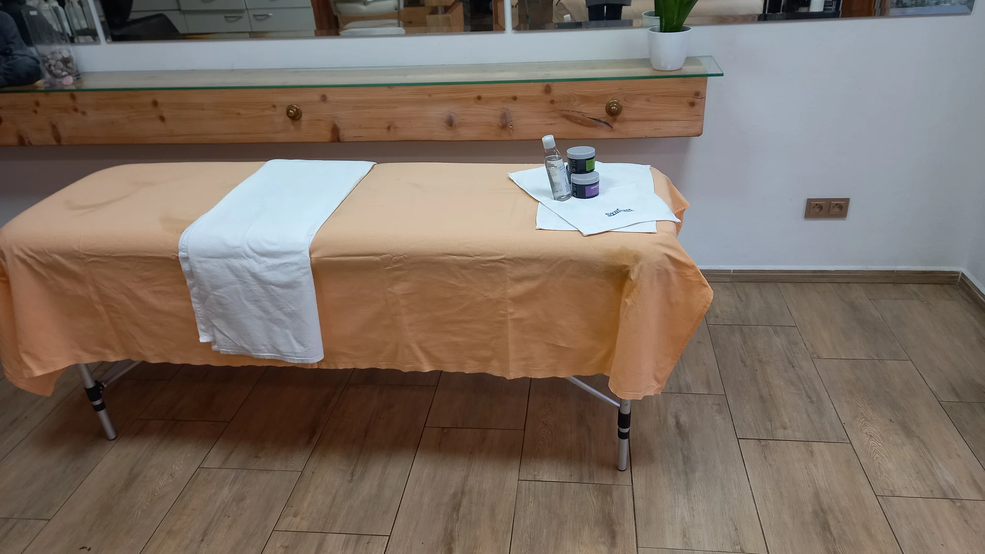 Pleť v dobré kondici: hloubková přístrojová analýza nebo LED fotonová terapie