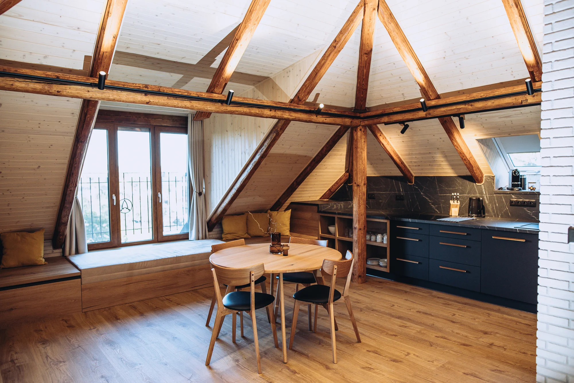 Plně vybavené apartmány na severní Moravě bez stravy i vč. snídaní v piknikovém koši