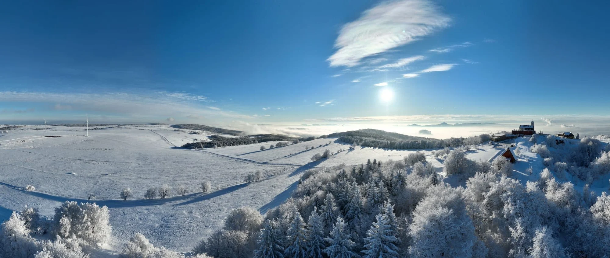Ubytování se snídaní na hradě Krupka: pokoje až pro 4 osoby, vstupy do památek i na lanovku
