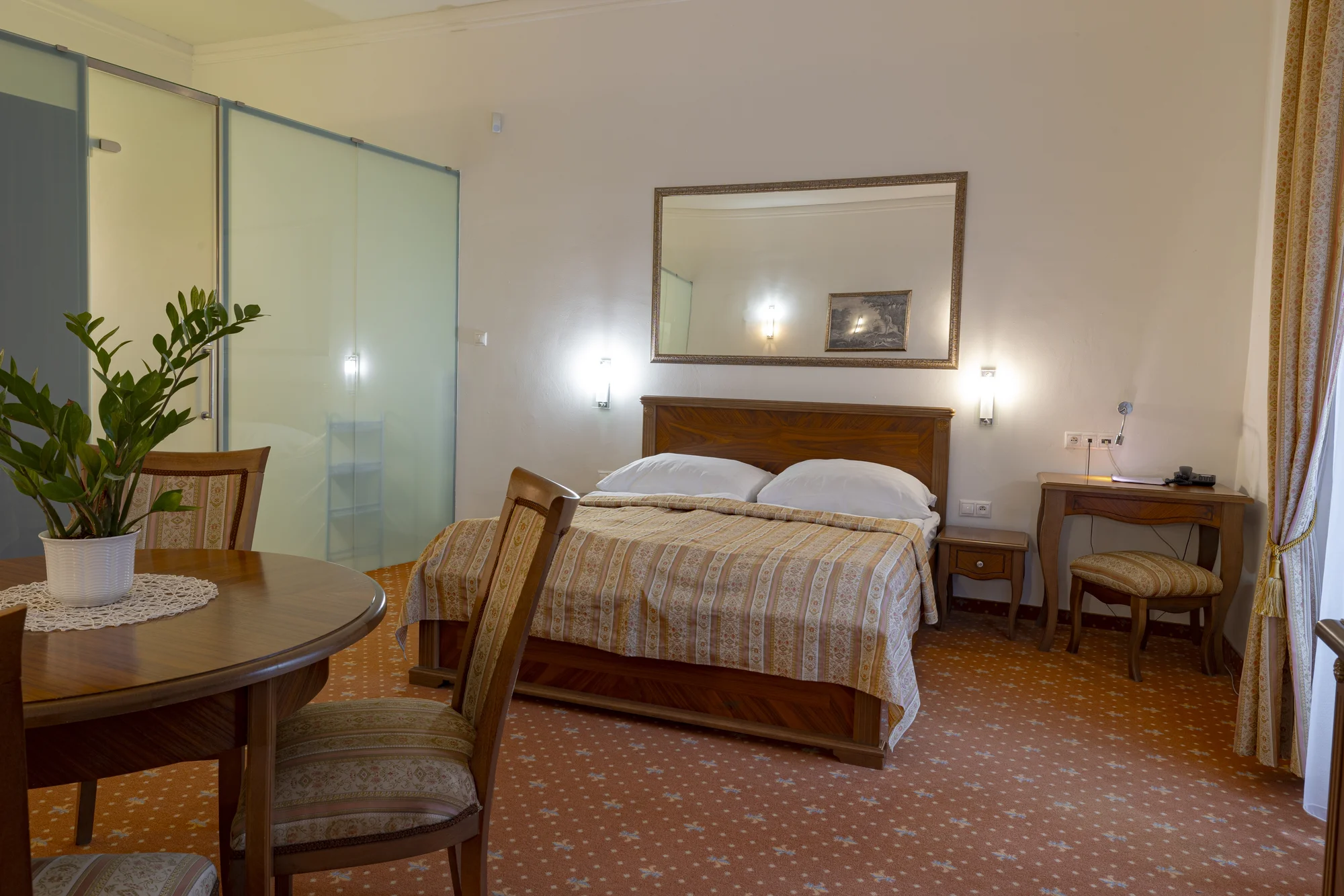 Romantický pobyt na zámku na západě Slovenska: snídaně i polopenze, vstupy do muzea