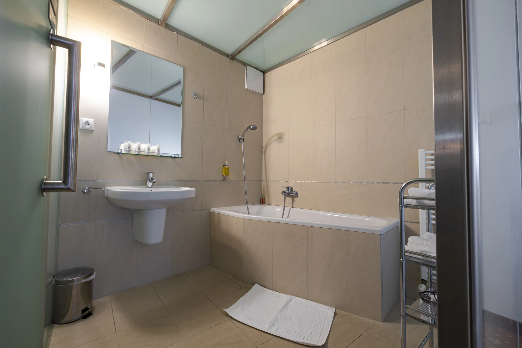 Romantický pobyt na zámku na západě Slovenska: snídaně i polopenze, vstupy do muzea