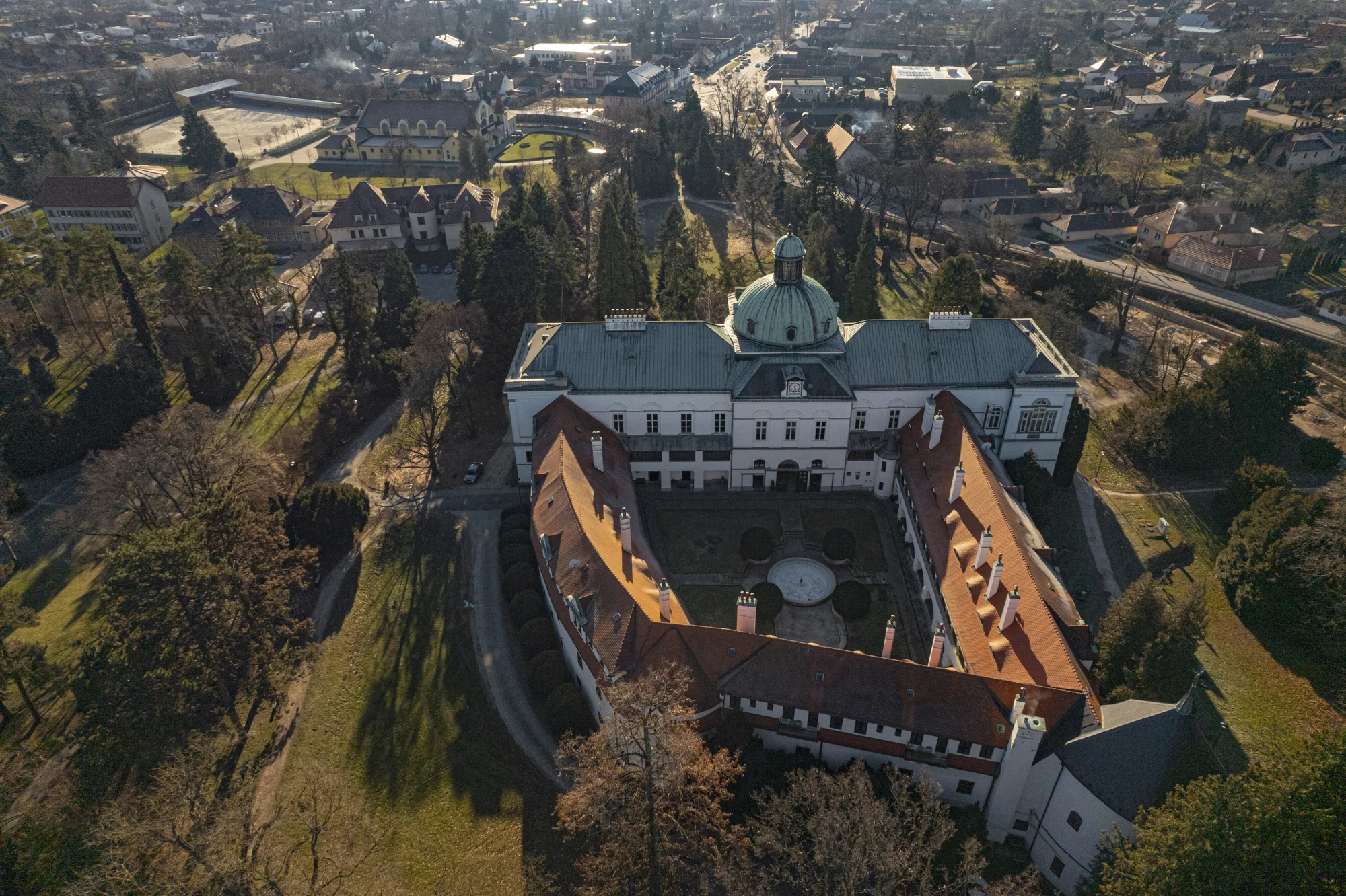 Romantický pobyt na zámku na západě Slovenska: snídaně i polopenze, vstupy do muzea