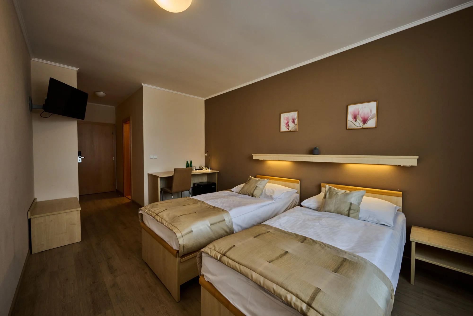 Pobyt v Posázaví: strava, veřejné i privátní wellness, plný minibar i večeře při svíčkách