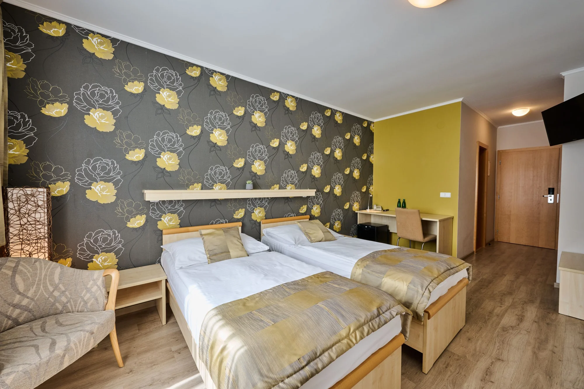 Pobyt v Posázaví: strava, veřejné i privátní wellness, plný minibar i večeře při svíčkách