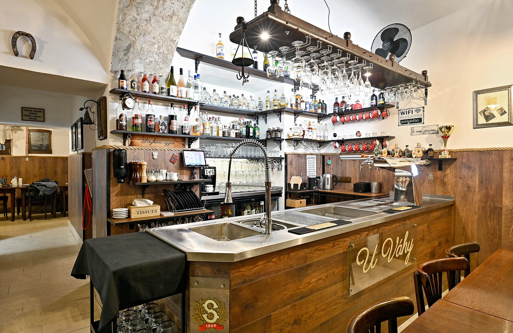 Zdolejte Švejkovu výzvu: 7 tradičních českých destilátů pro 1 či 2 osoby