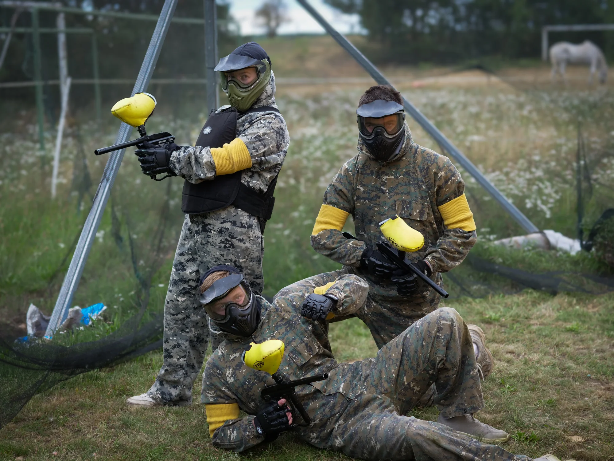 Akční bitva na 3 000 m²: paintball v městské aréně Nechanice pro 1–10 osob