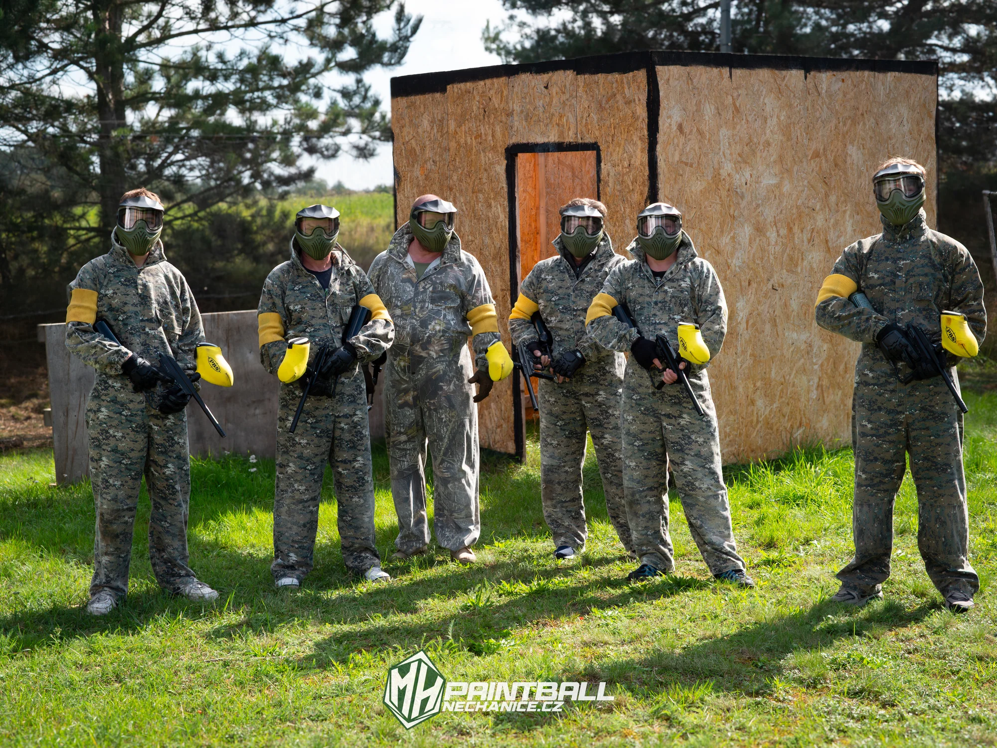 Akční bitva na 3 000 m²: paintball v městské aréně Nechanice pro 1–10 osob