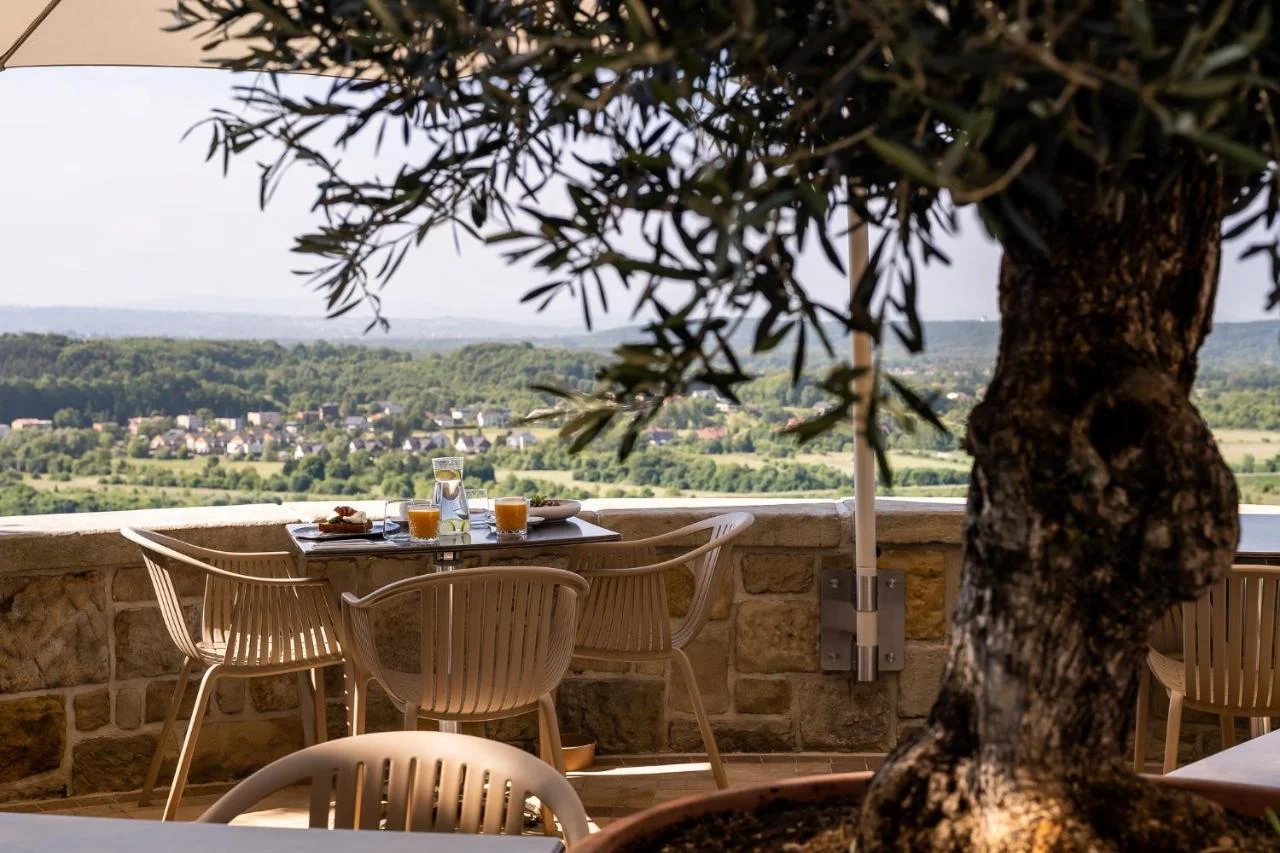 Úchvatný 5* zámek v Krakově: panoramatický výhled, snídaně či polopenze