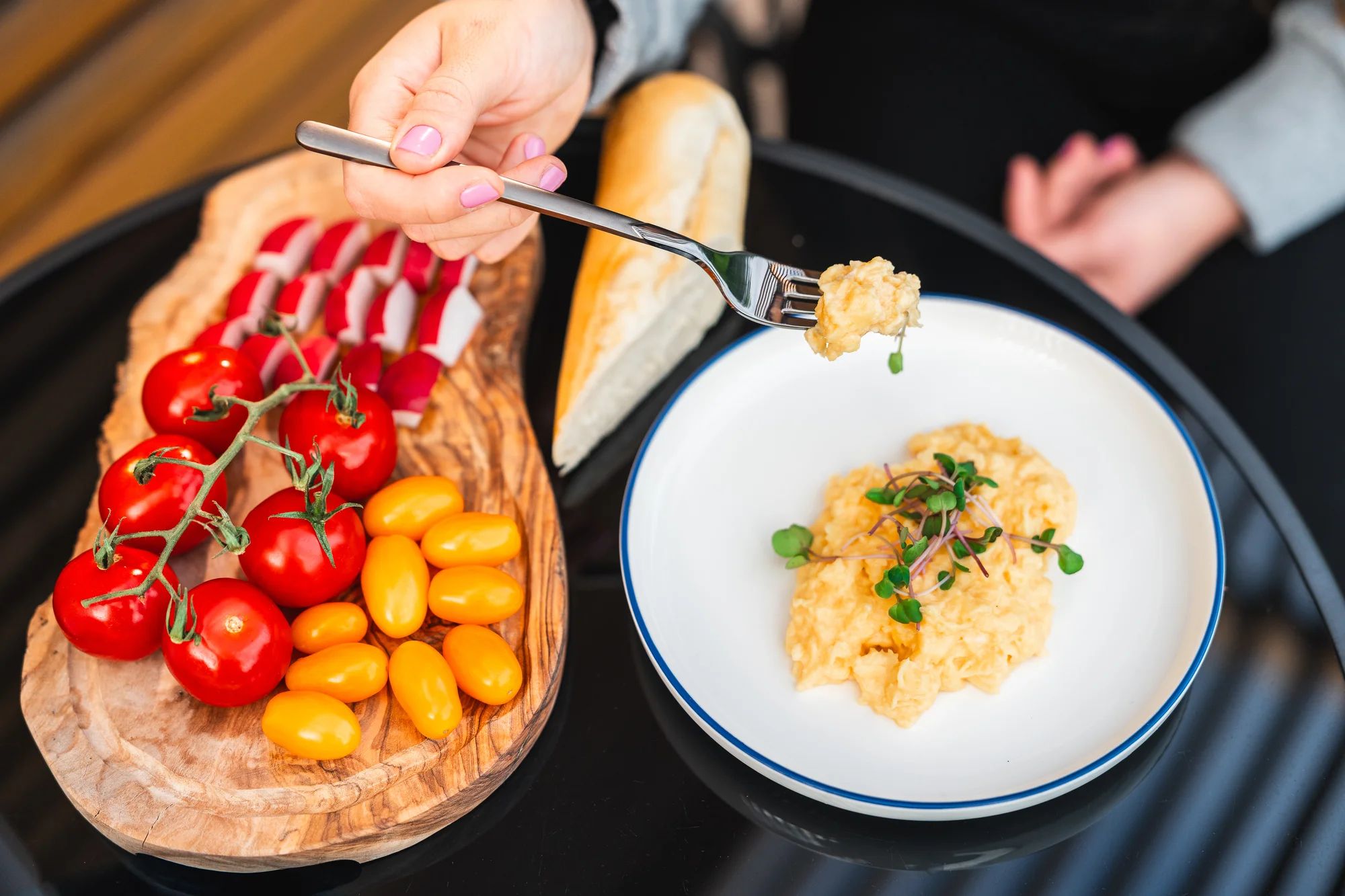 Za romantikou do Ostravy: tiny house s kuchyní, Netflixem i terasou s posezením