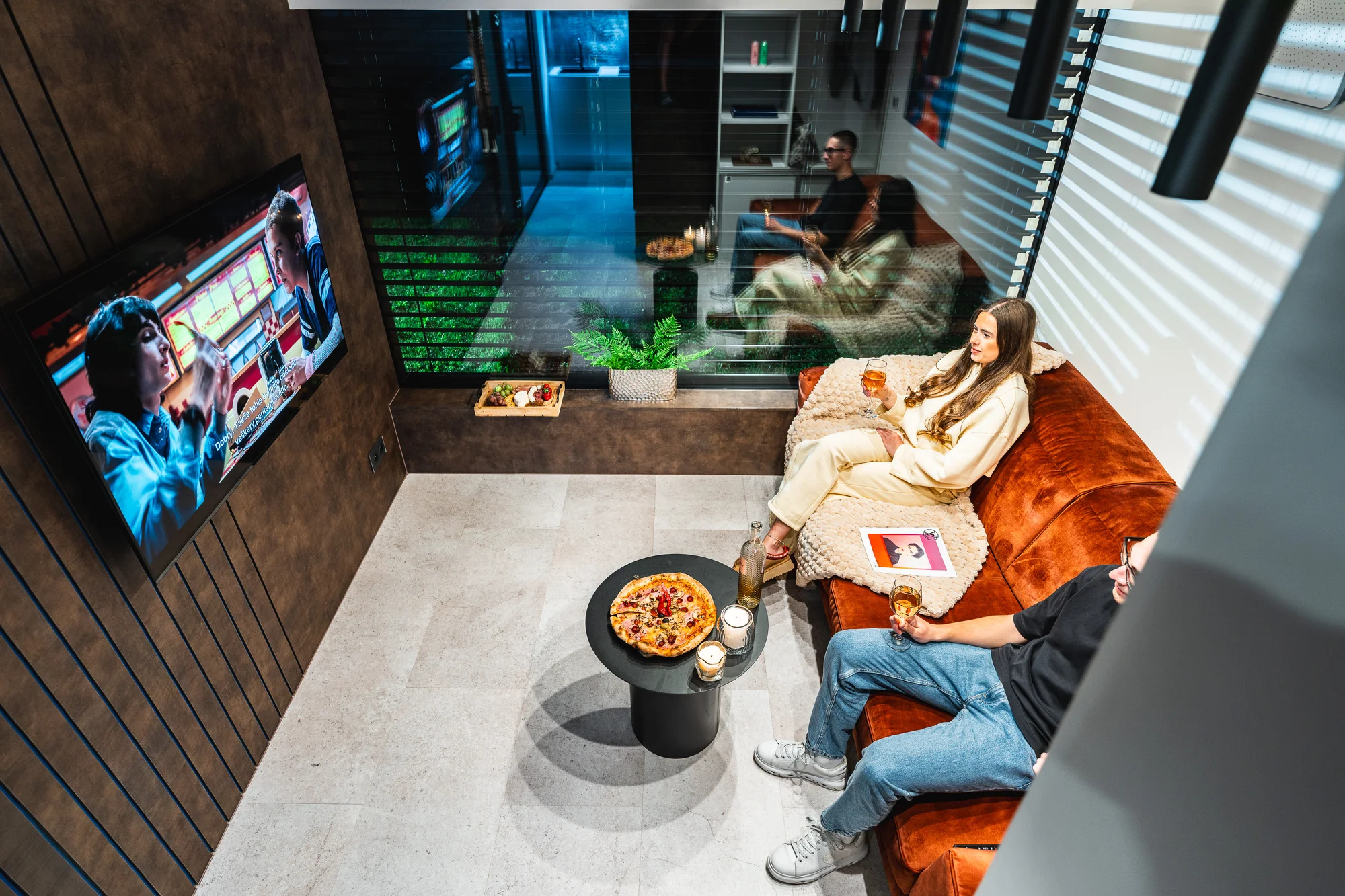 Za romantikou do Ostravy: tiny house s kuchyní, Netflixem i terasou s posezením