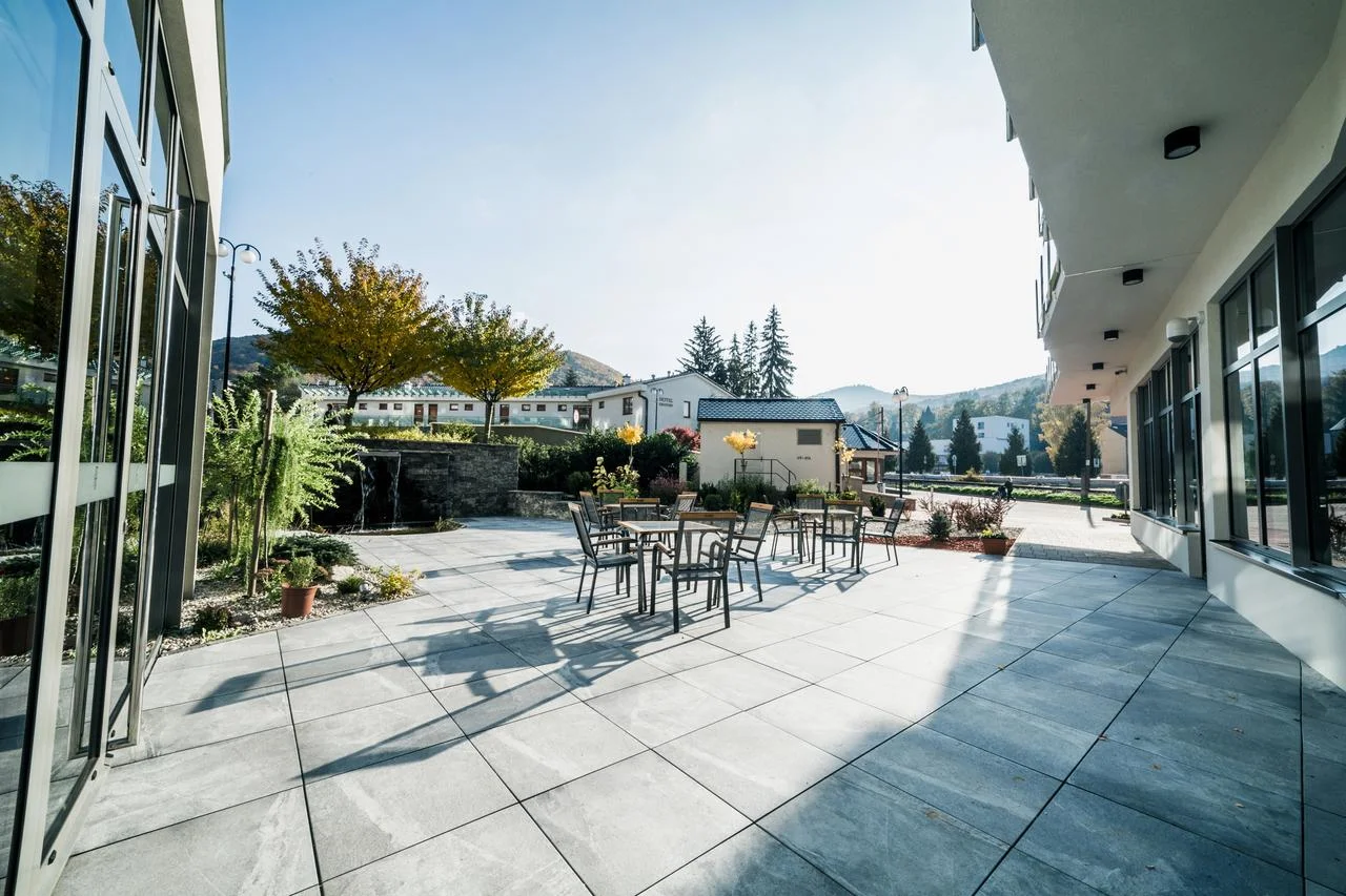 Elegantní 4* hotel v centru lázeňského města Trenčianske Teplice, procedury i strava