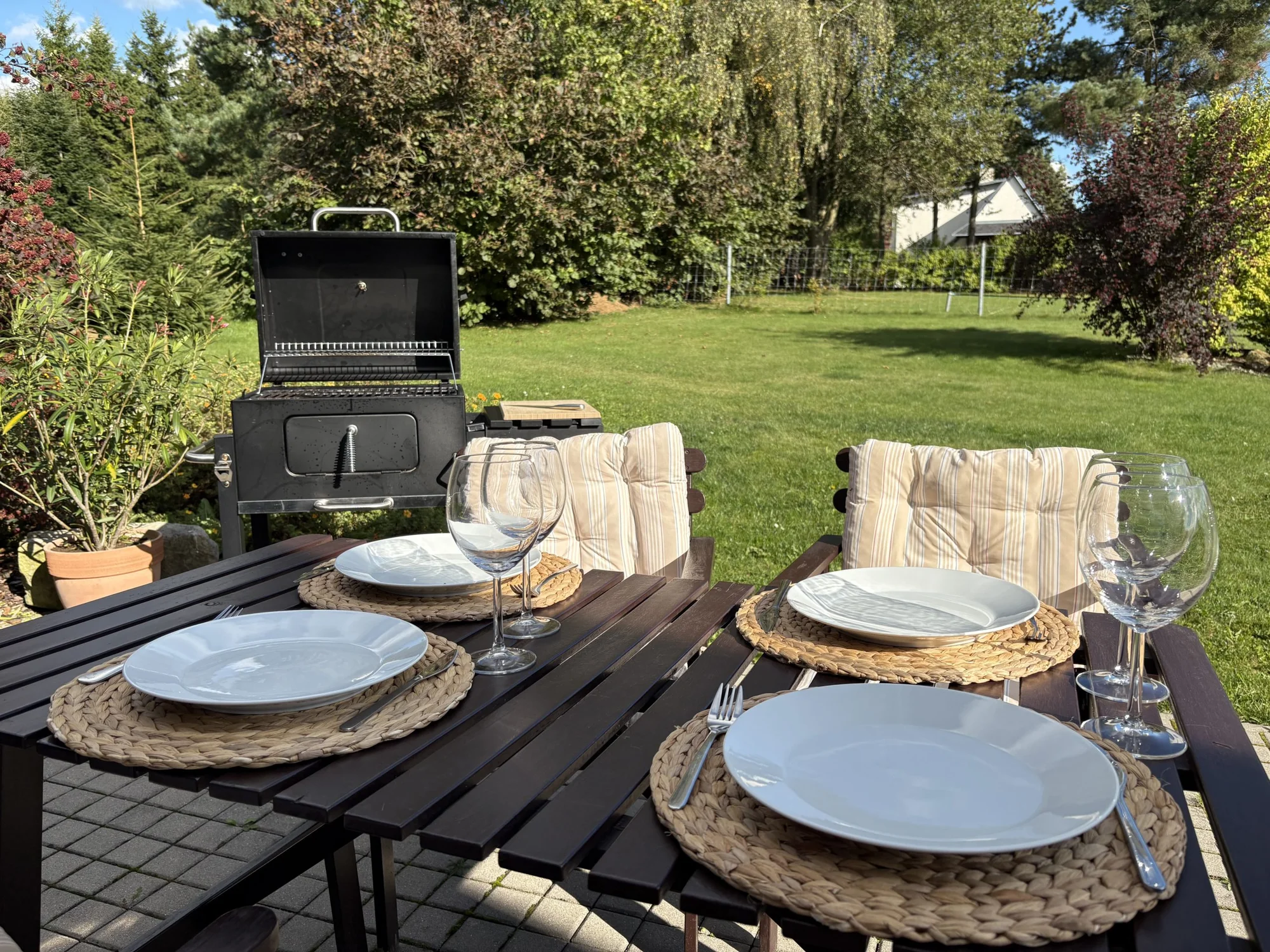 Dovolená v oblasti Tiských stěn: moderní prázdninový domek až pro 7 osob, možnost wellness