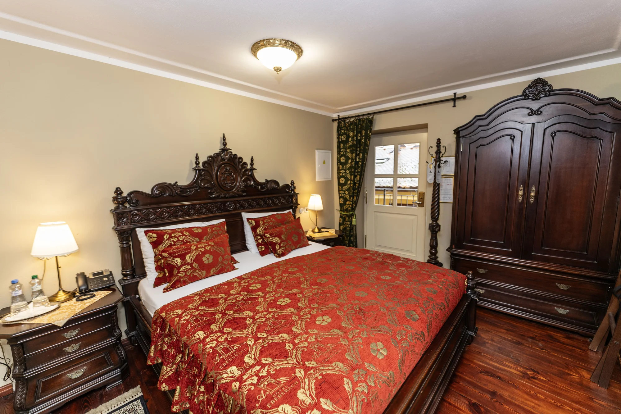 Luxus s nádechem historie: hotel v centru Českého Krumlova se snídaní i wellness