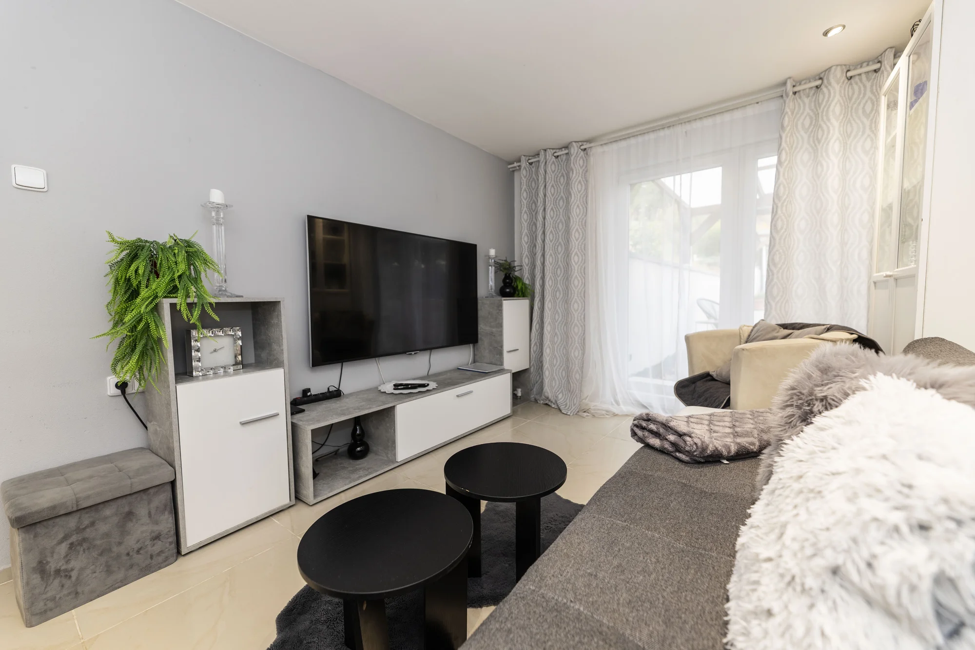 Pobyt v jihomoravském sklípku: mezonetový apartmán až pro 6 osob s venkovní vířivkou a grilem