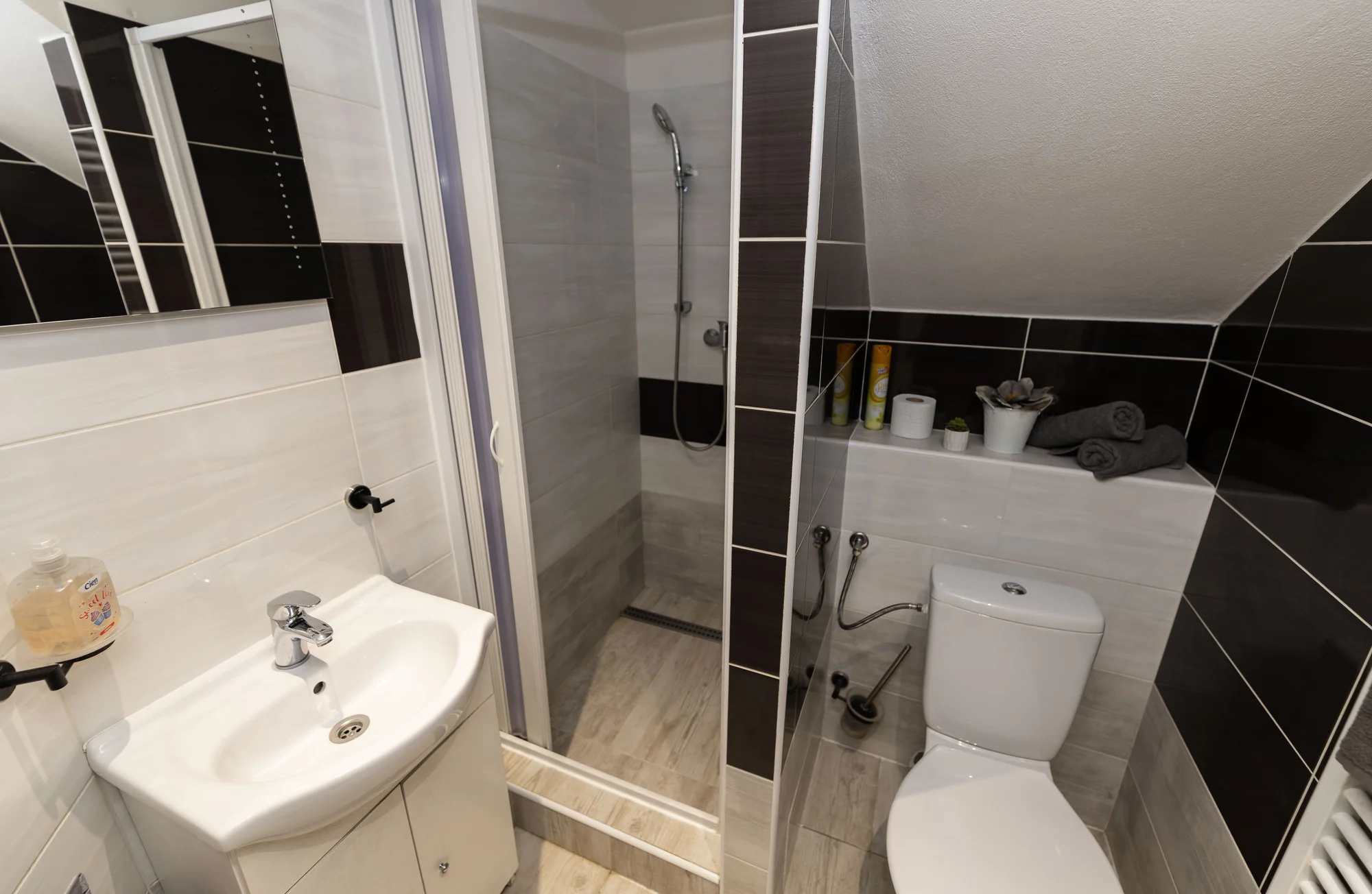 Pobyt v jihomoravském sklípku: mezonetový apartmán až pro 6 osob s venkovní vířivkou a grilem