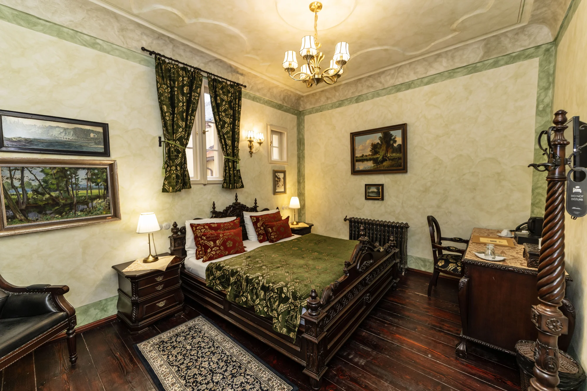 Luxus s nádechem historie: hotel v centru Českého Krumlova se snídaní i wellness