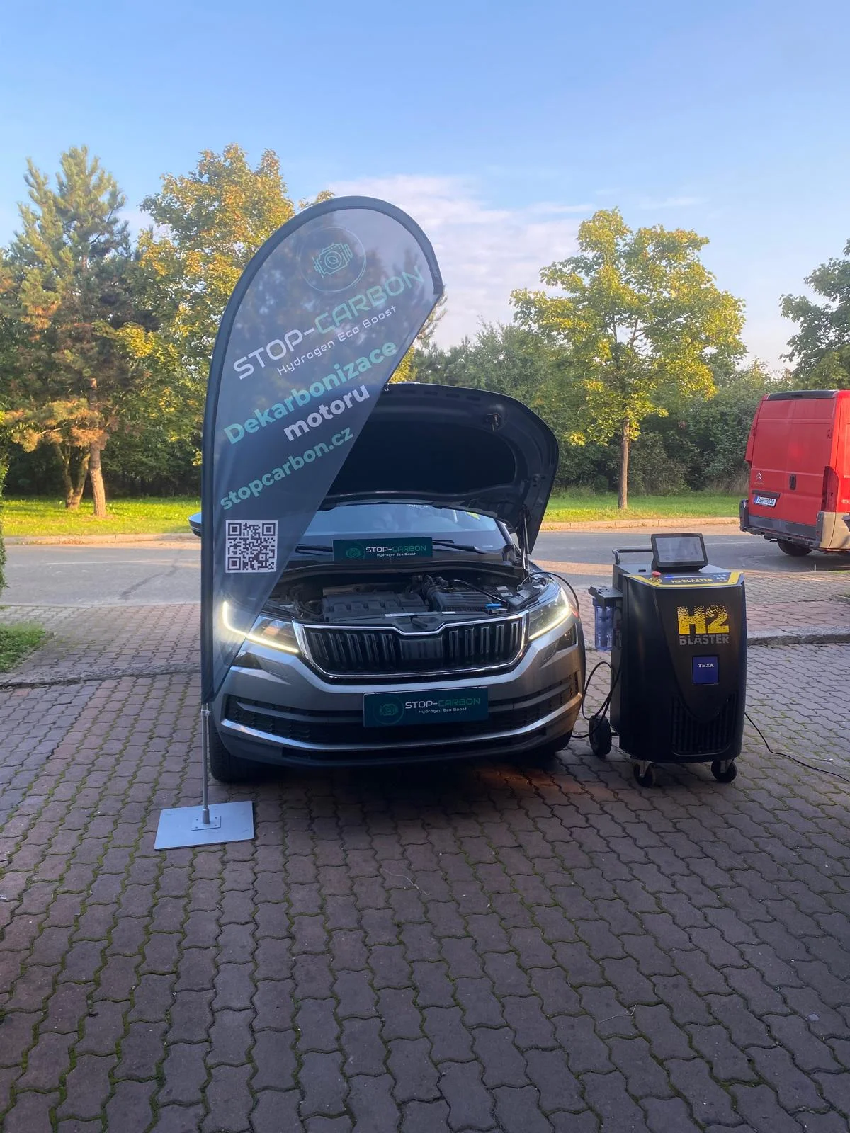 Dekarbonizace motoru vodíkem pro lepší výkon i nižší spotřebu
